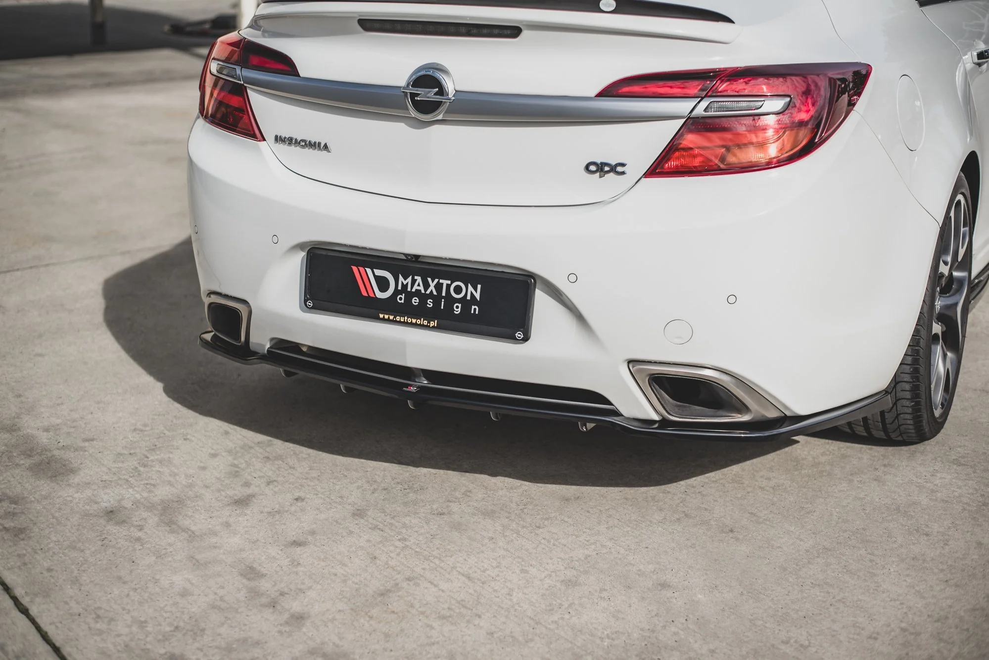 CENTRAL REAR SPLITTER (WITH VERTICAL BARS) BUICK REGAL GS / OPEL INSIGNIA MK. 1 OPC FACELIFT - Image 2