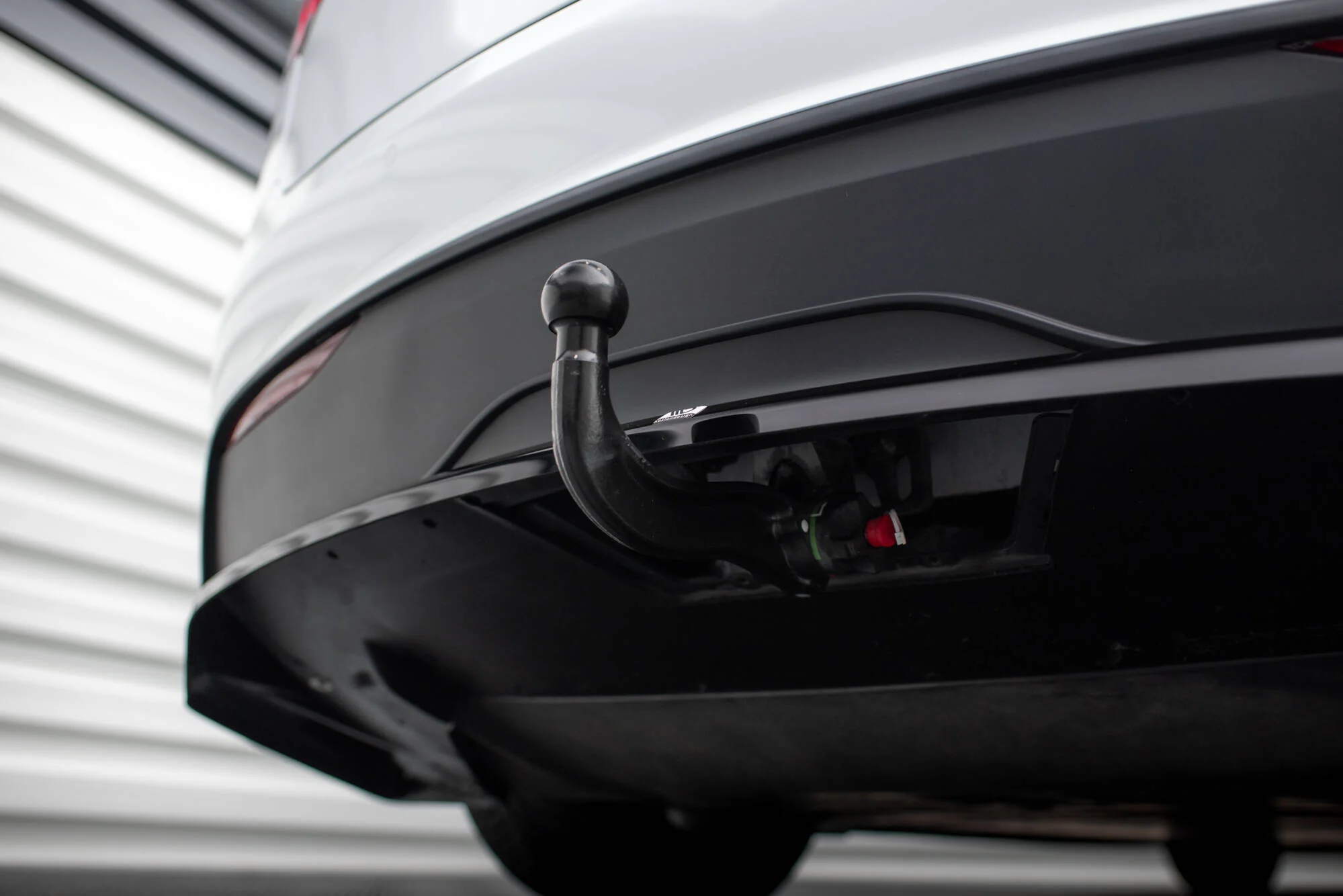 CENTRAL REAR SPLITTER (WITH VERTICAL BARS) TESLA MODEL X MK1 FACELIFT - Image 7