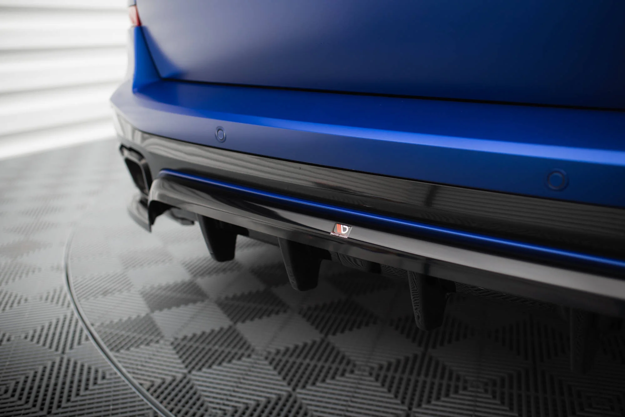 CENTRAL REAR SPLITTER (WITH VERTICAL BARS) V.1 BMW X5 M-PACK G05 FACELIFT - Image 5