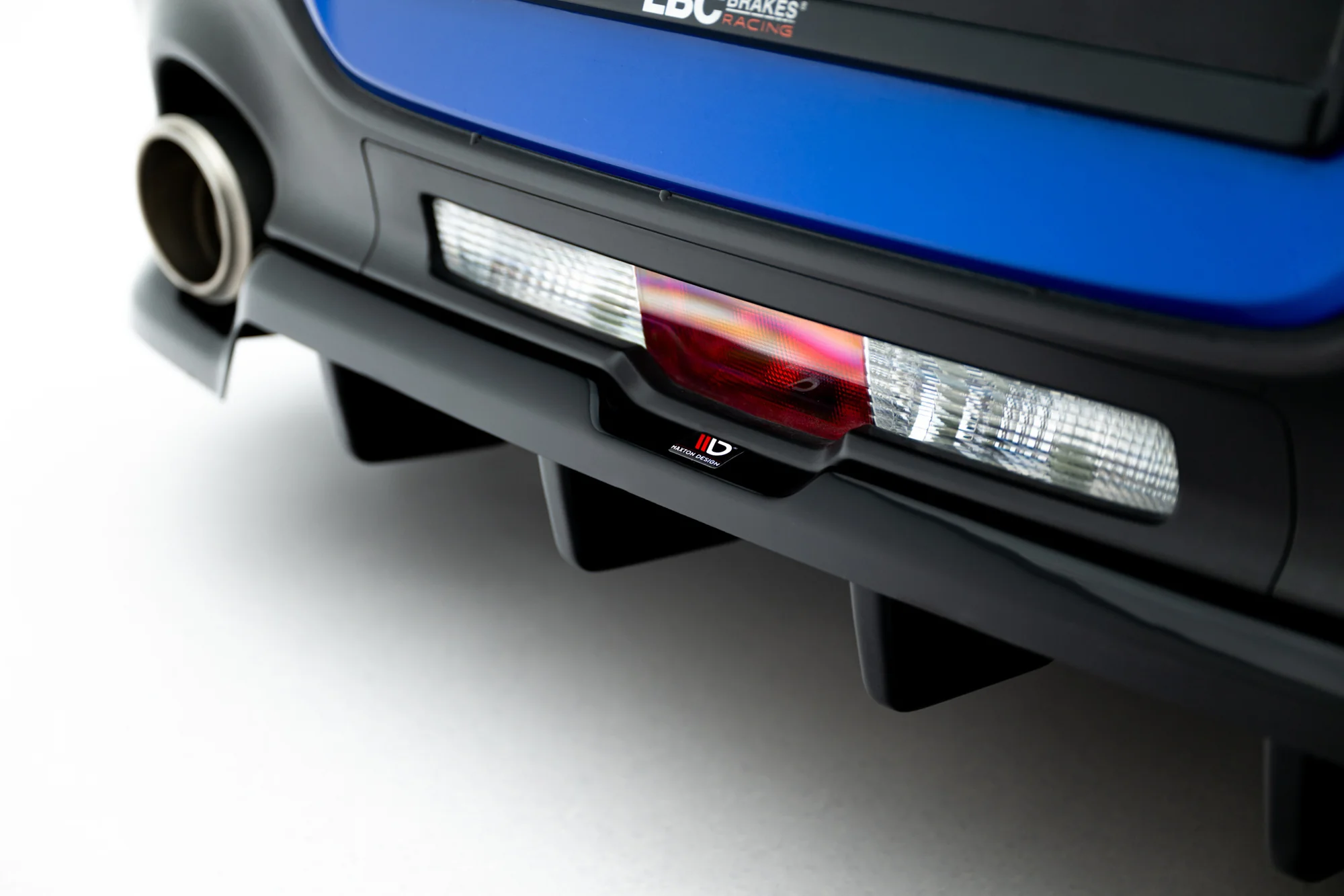 CENTRAL REAR SPLITTER (WITH VERTICAL BARS) V.1 TOYOTA GR86 MK1 / BRZ MK2 - Image 6
