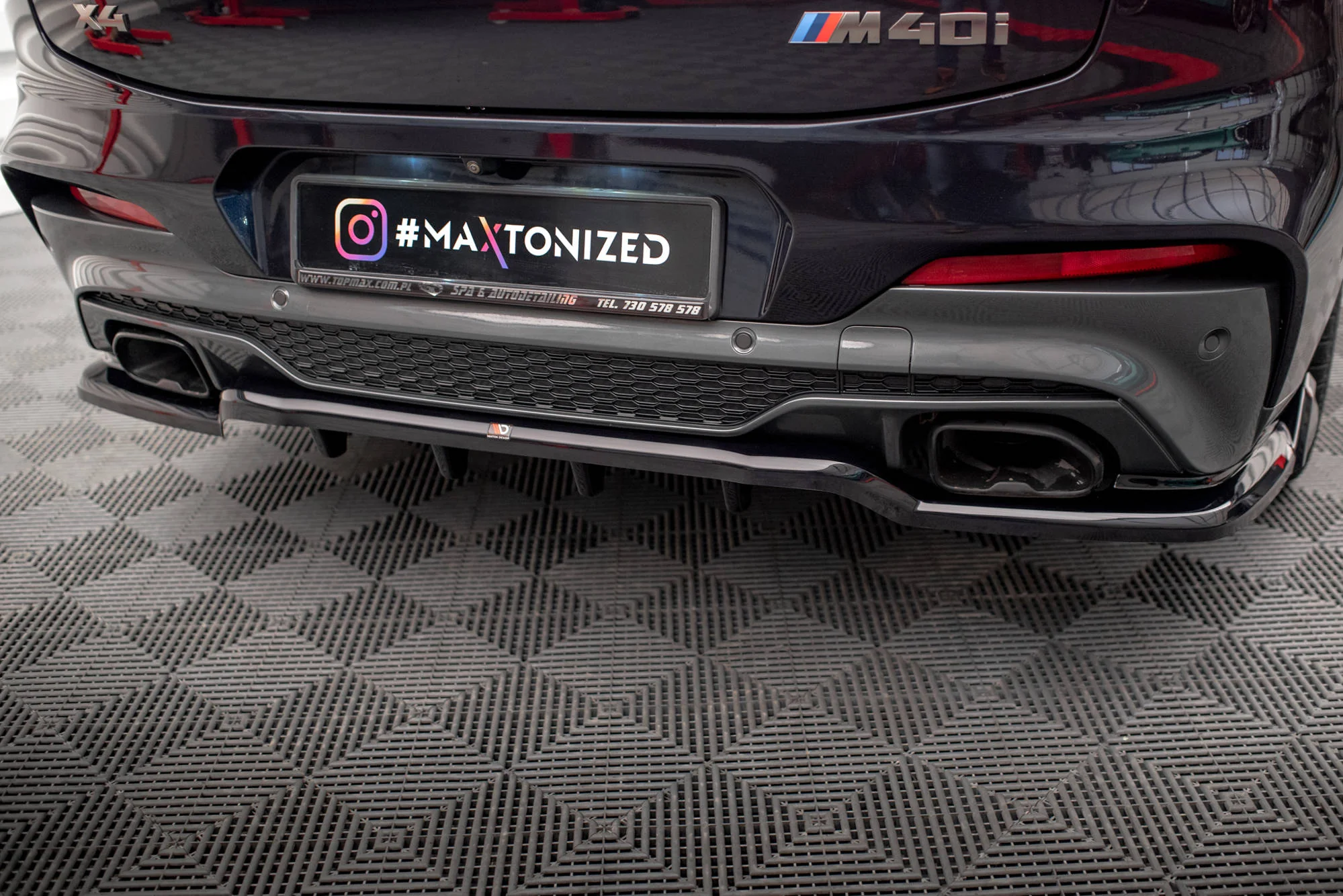 CENTRAL REAR SPLITTER (WITH VERTICAL BARS) V.2 BMW X4 M-PACK G02 - Image 3