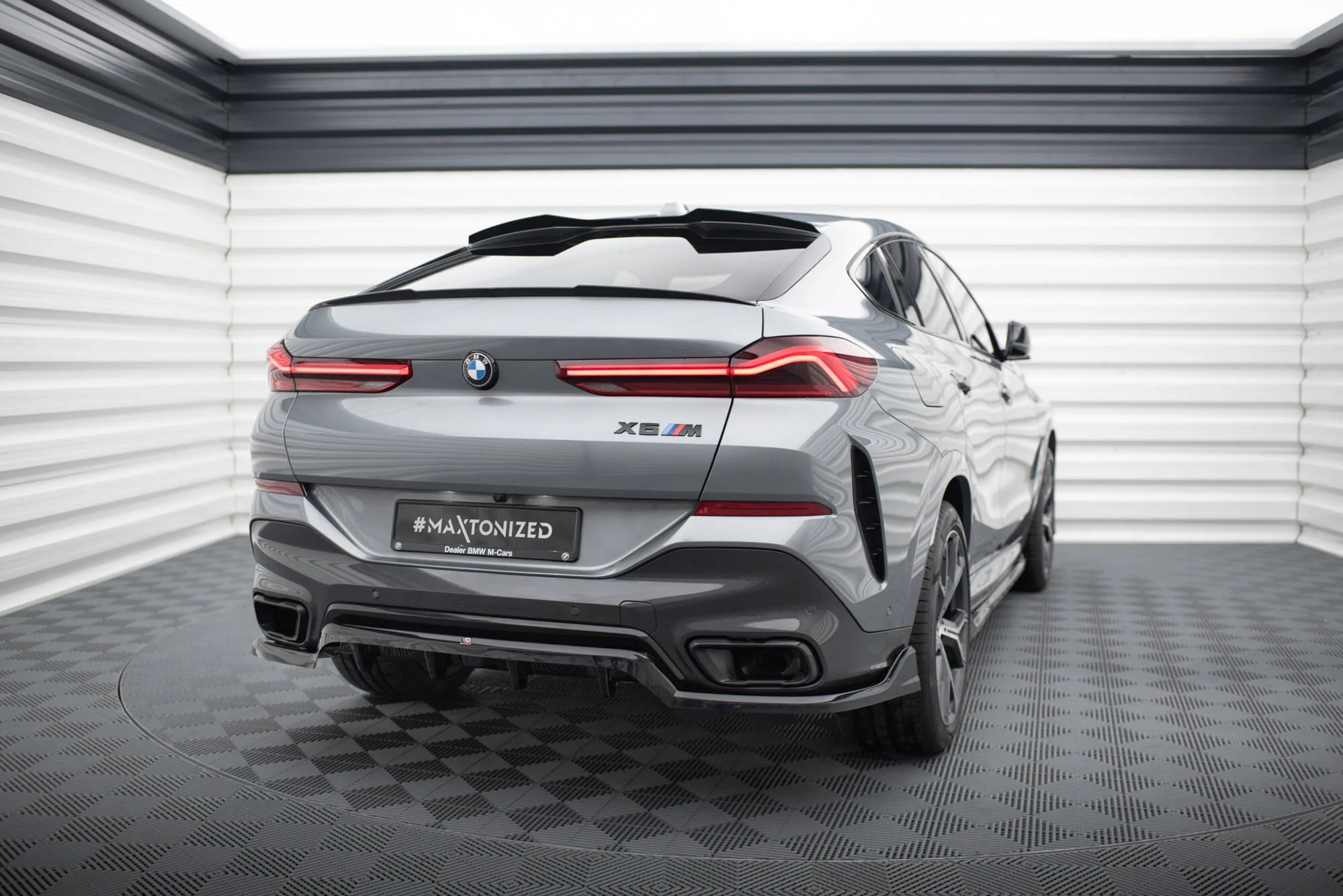 CENTRAL REAR SPLITTER (WITH VERTICAL BARS) V.2 BMW X6 M-PACK G06 FACELIFT - Image 2