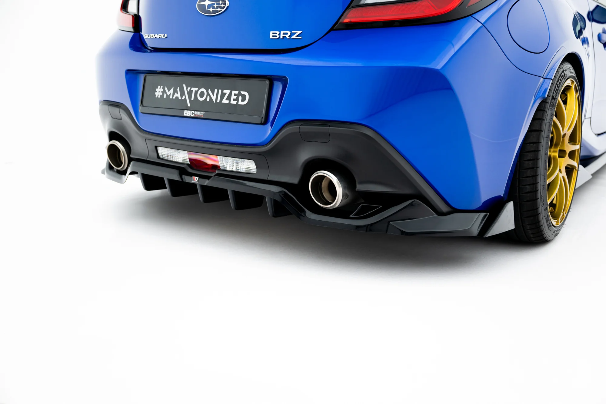 CENTRAL REAR SPLITTER (WITH VERTICAL BARS) V.3 TOYOTA GR86 MK1 / BRZ MK2 - Image 5