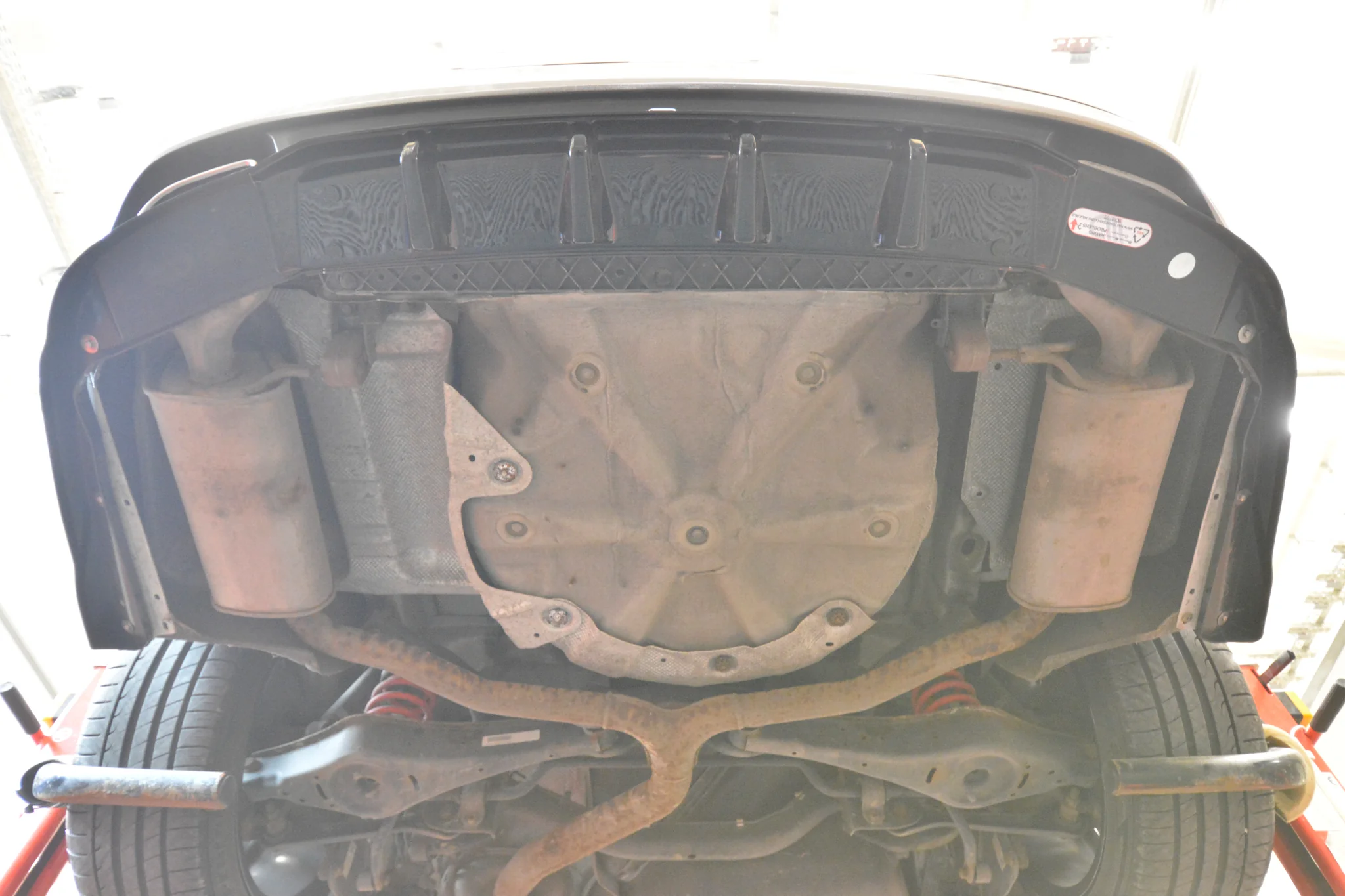 CENTRAL REAR SPLITTER (WITH VERTICAL BARS) VOLKSWAGEN PASSAT GT B8 FACELIFT USA - Image 8