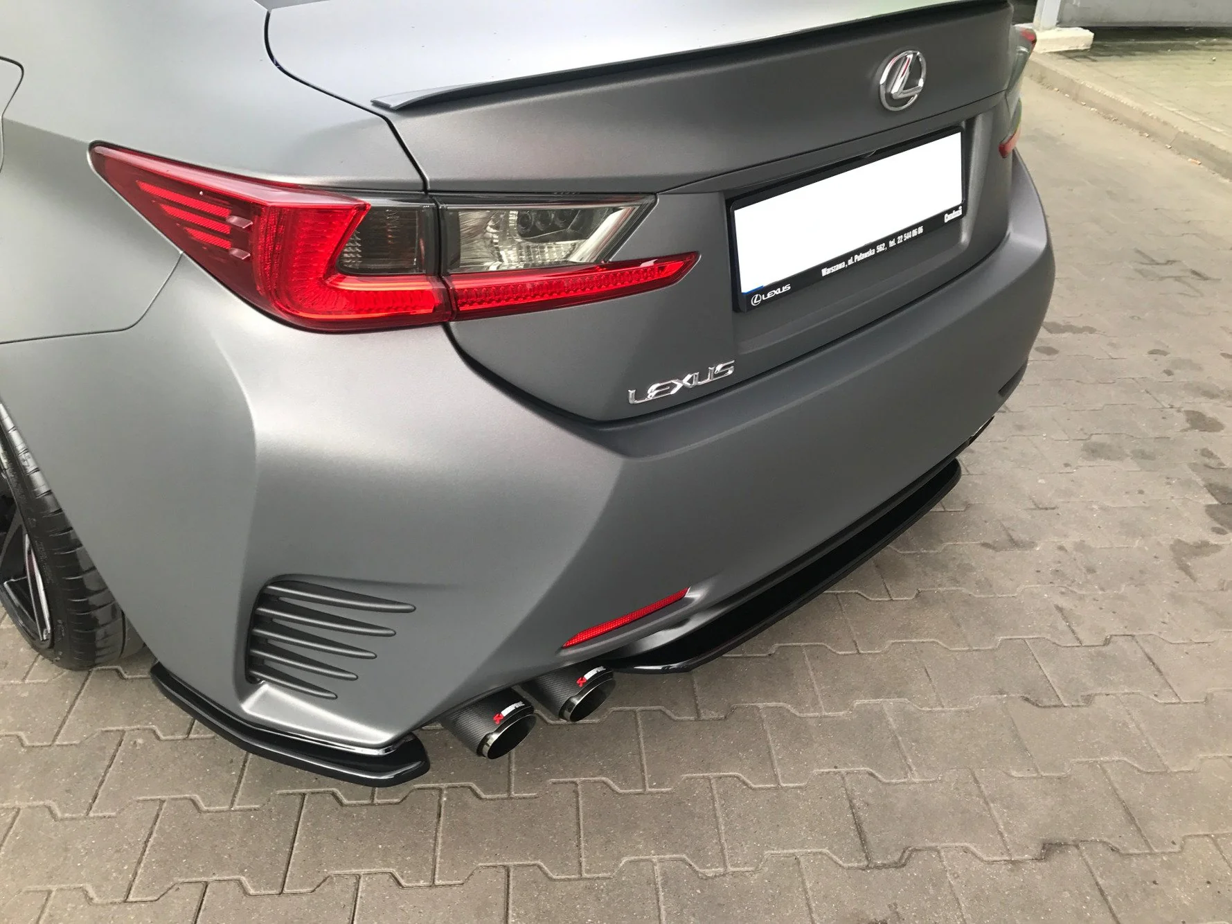 CENTRAL REAR SPLITTER (WITHOUT VERTICAL BARS) LEXUS RC