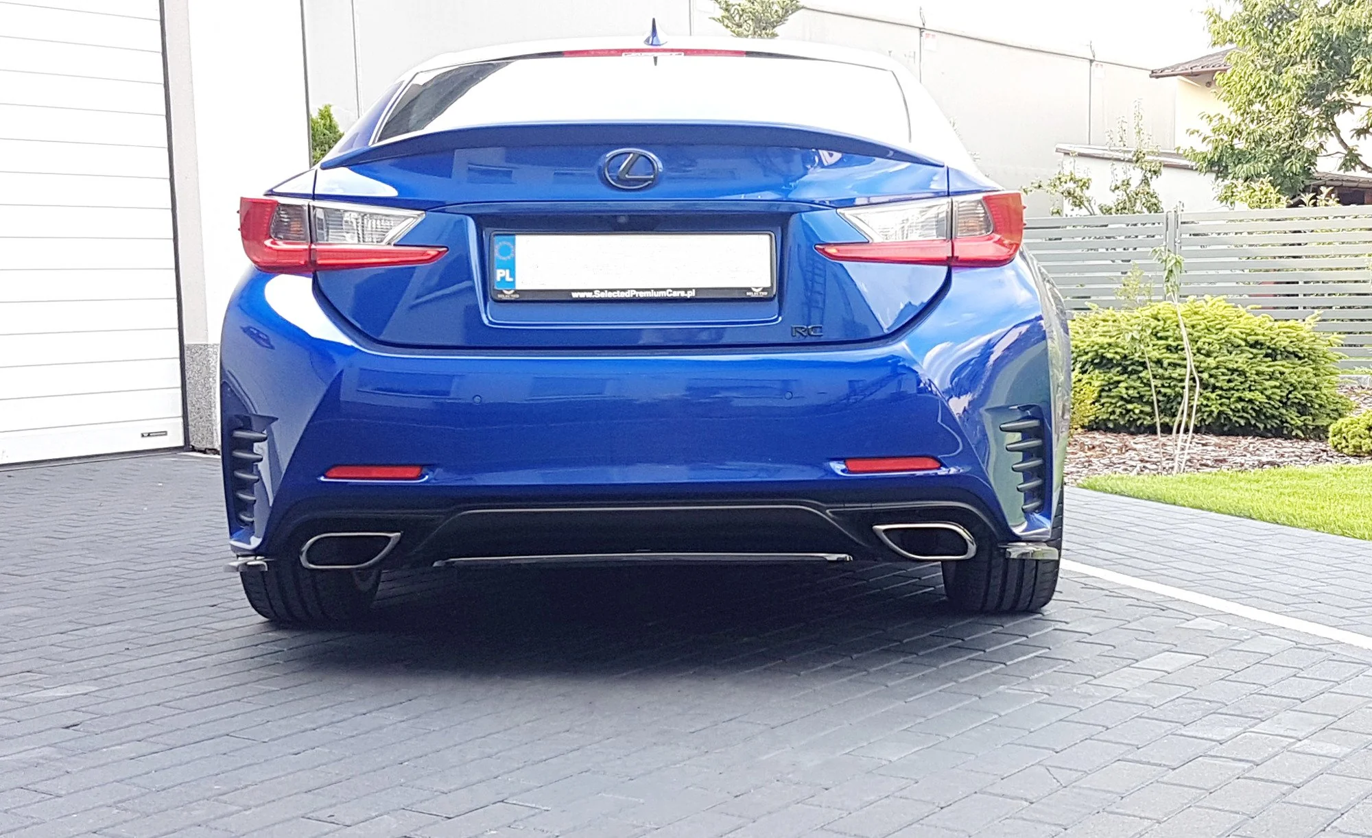 CENTRAL REAR SPLITTER (WITHOUT VERTICAL BARS) LEXUS RC - Image 2