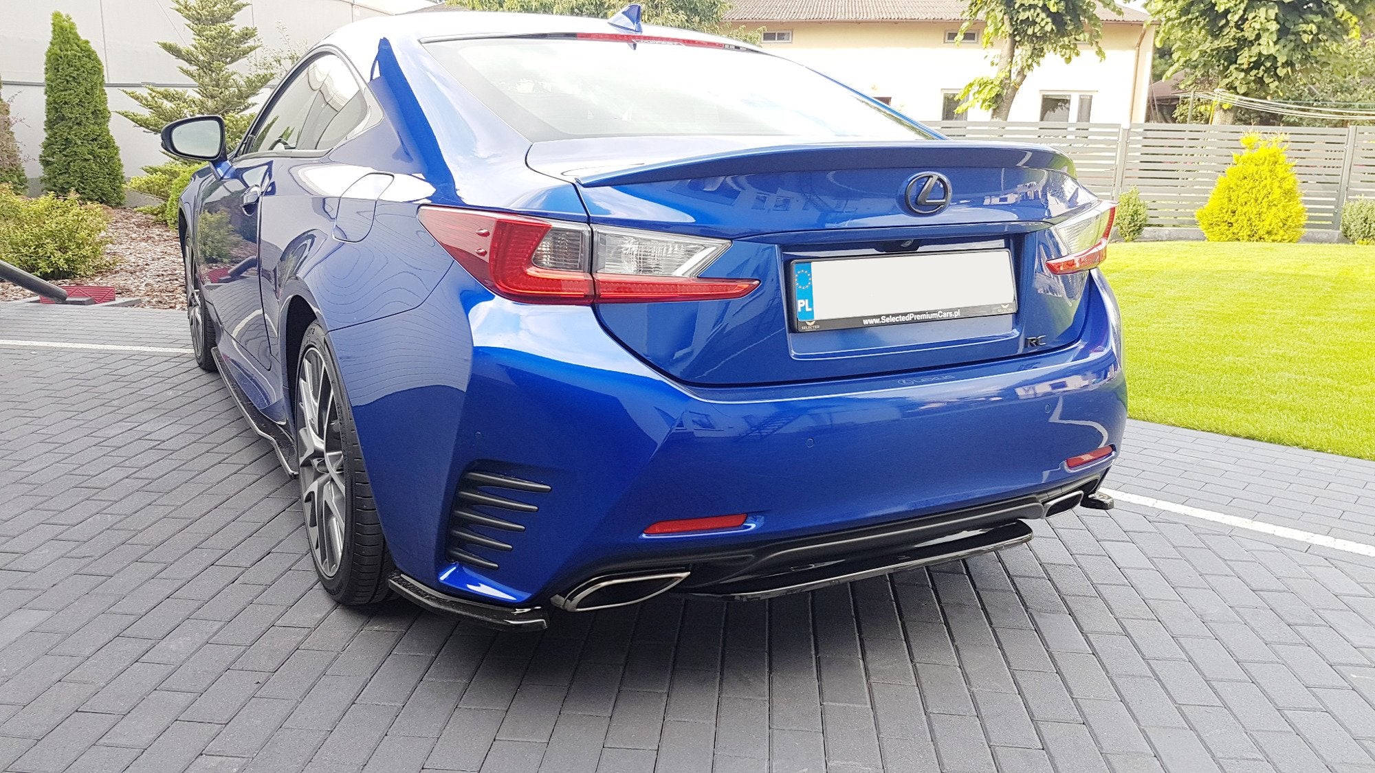 CENTRAL REAR SPLITTER (WITHOUT VERTICAL BARS) LEXUS RC - Image 3