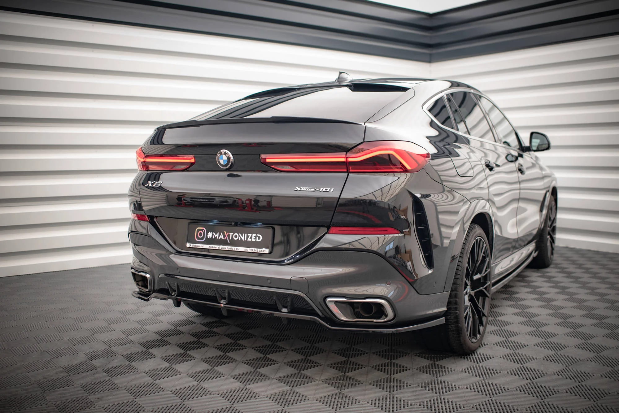 CENTRAL REAR SPLITTER (WITH VERTICAL BARS) V.2 BMW X6 M-PACK G06 - Image 3