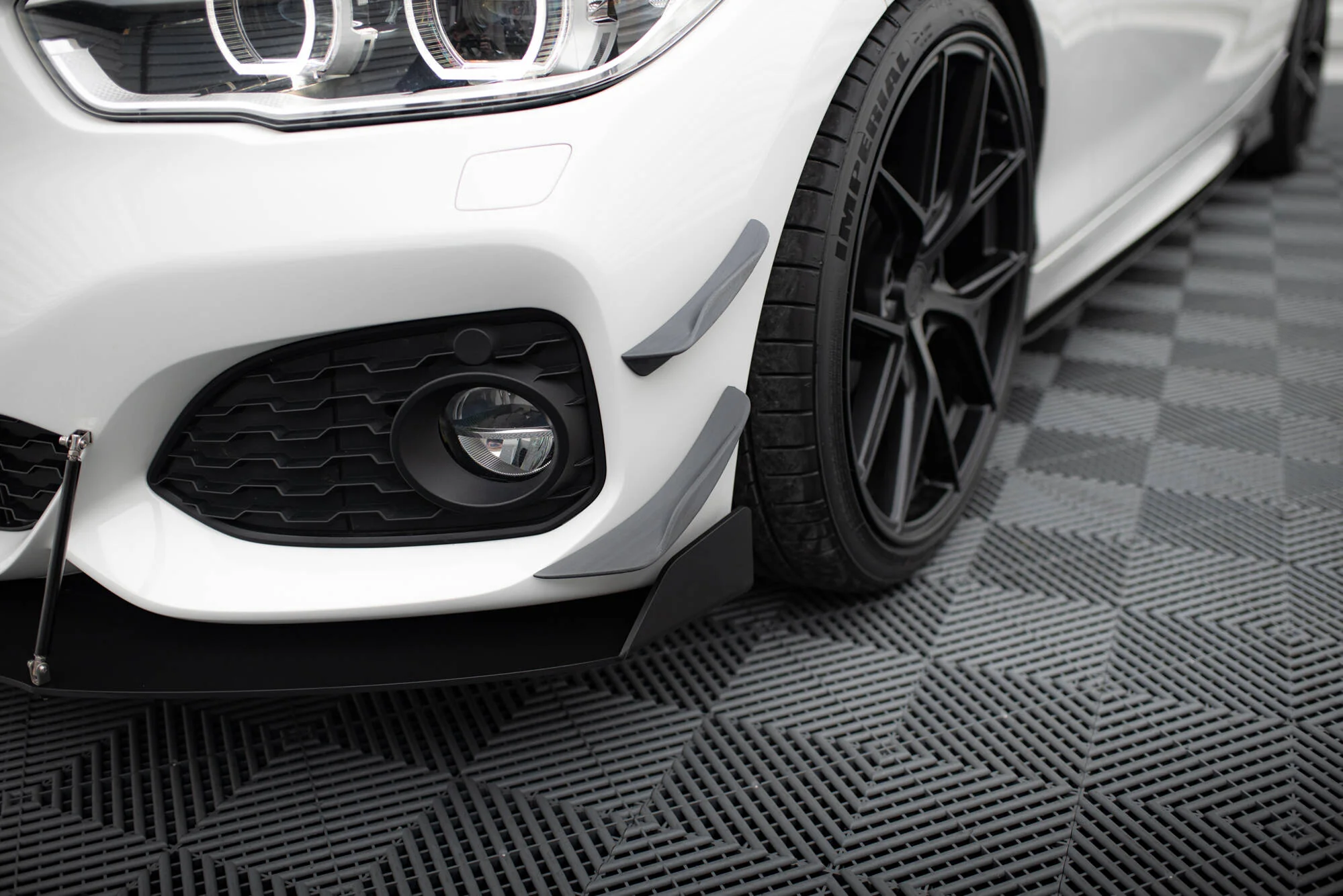 Front Bumper Wings (Canards) Volkswagen Jetta GLI Mk7