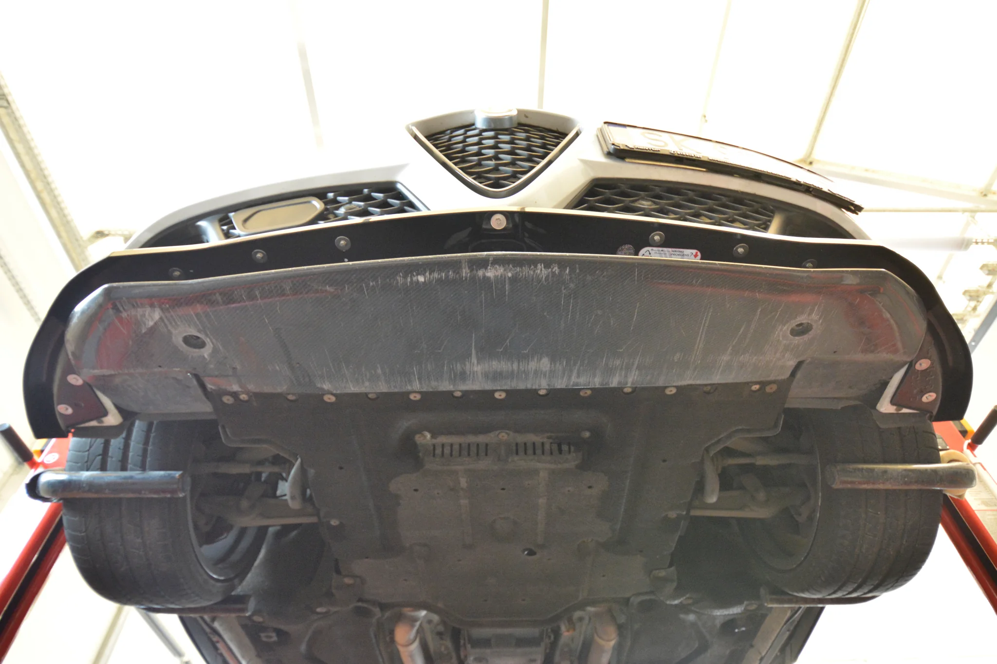 FRONT SPLITTER ALFA ROMEO GIULIA QUADRIFOGLIO - Image 9