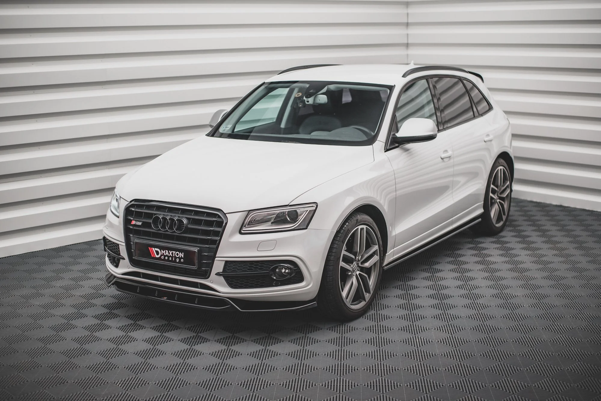 FRONT SPLITTER AUDI SQ5 MK1 (8R) - Image 4