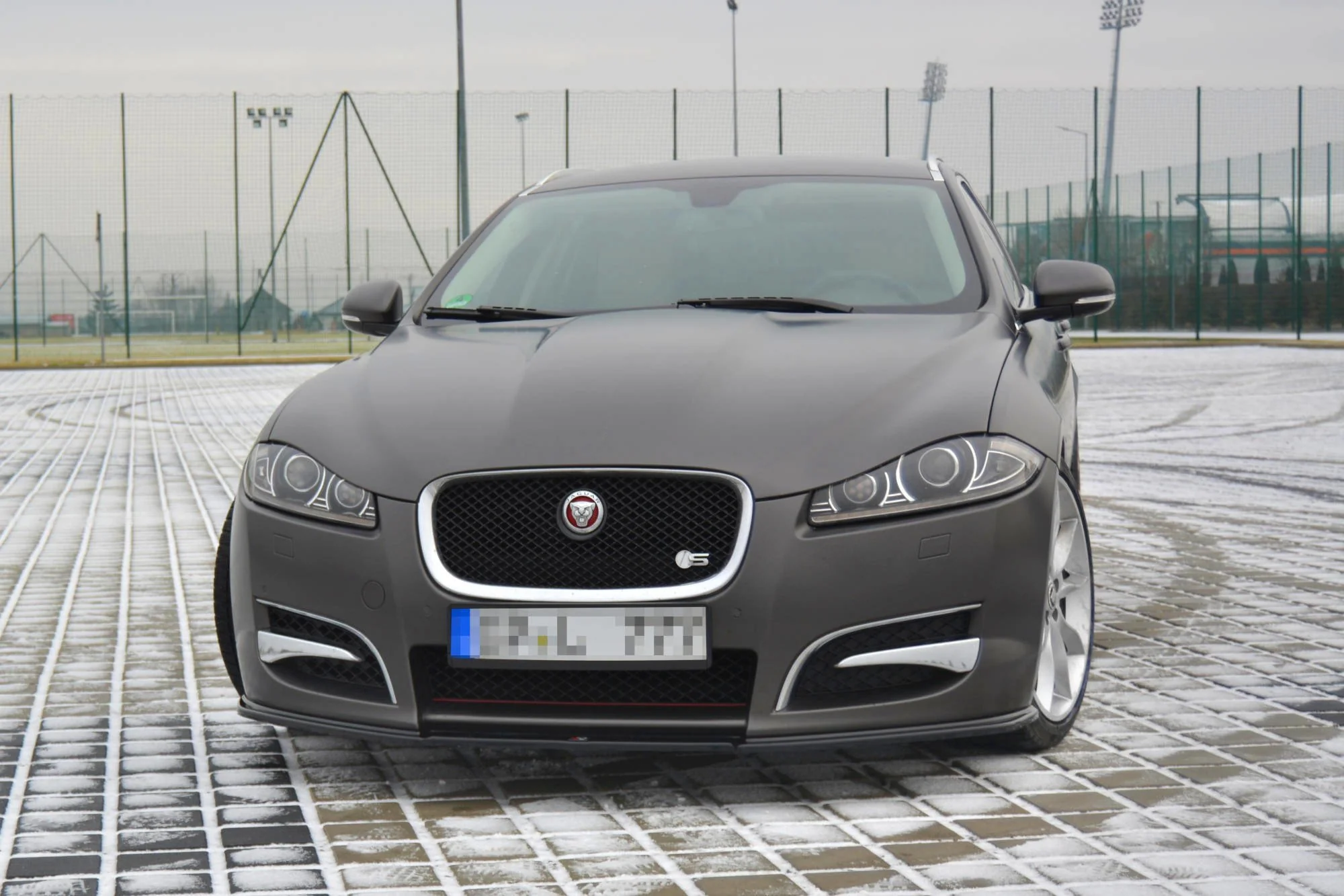 FRONT SPLITTER JAGUAR XF (X250) MK1 SPORTBRAKE S-PACK - Image 4
