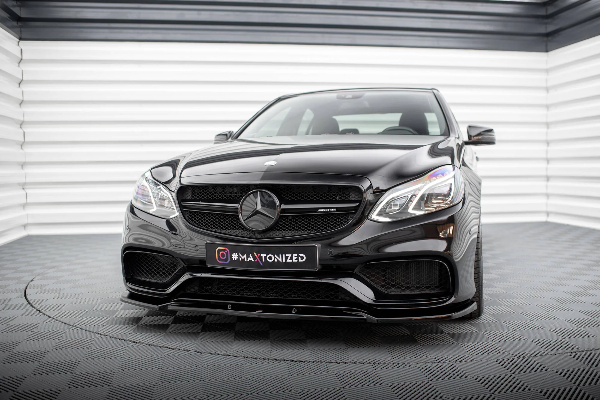 FRONT SPLITTER MERCEDES-BENZ E63 AMG SEDAN W212 FACELIFT - Image 3