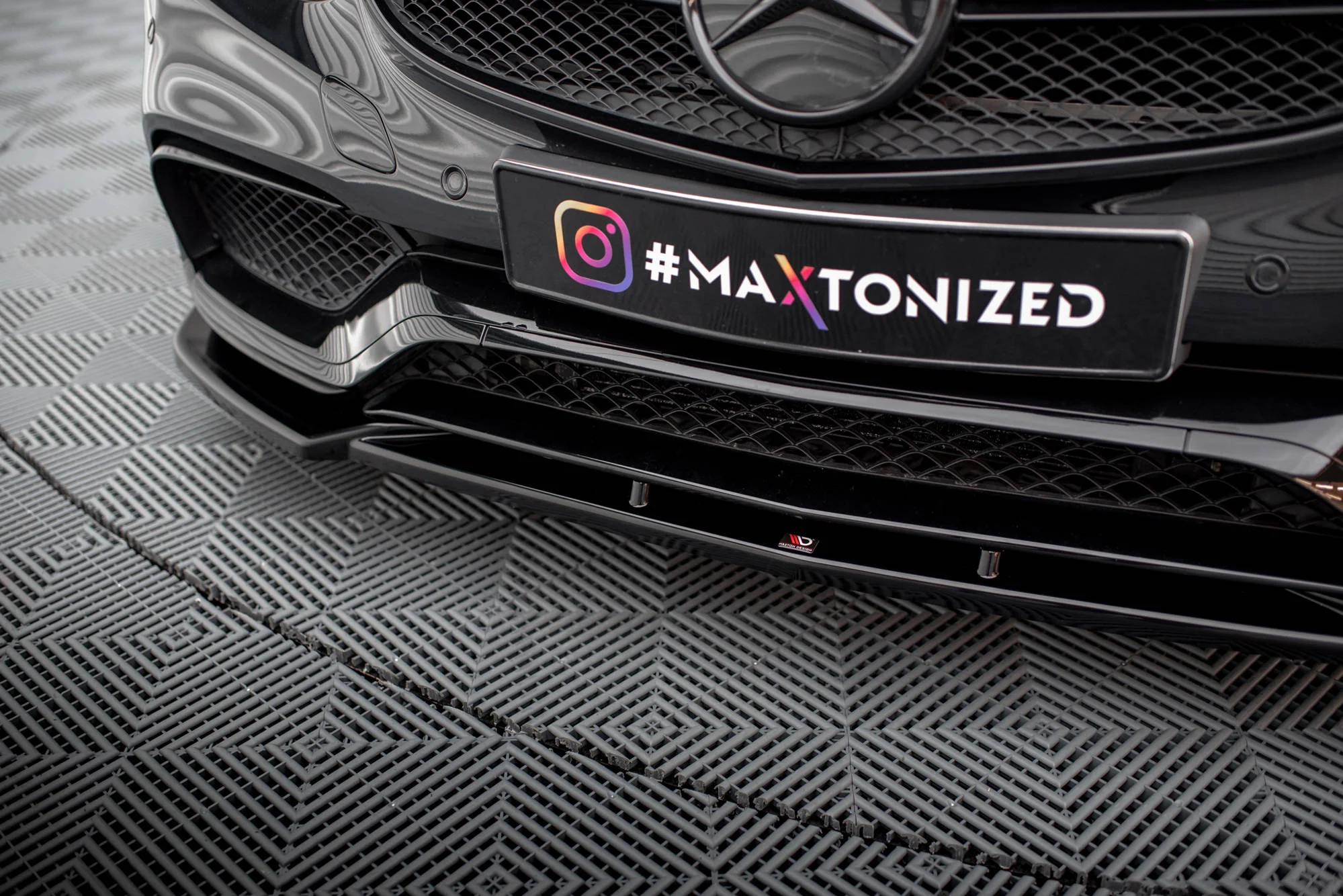 FRONT SPLITTER MERCEDES-BENZ E63 AMG SEDAN W212 FACELIFT - Image 4