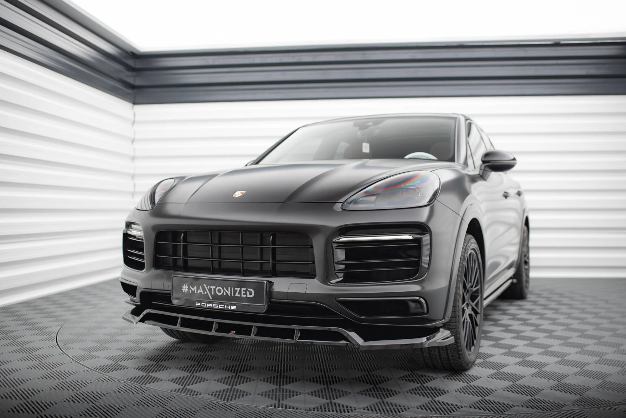 FRONT SPLITTER PORSCHE CAYENNE SPORT DESIGN MK3 - Image 3