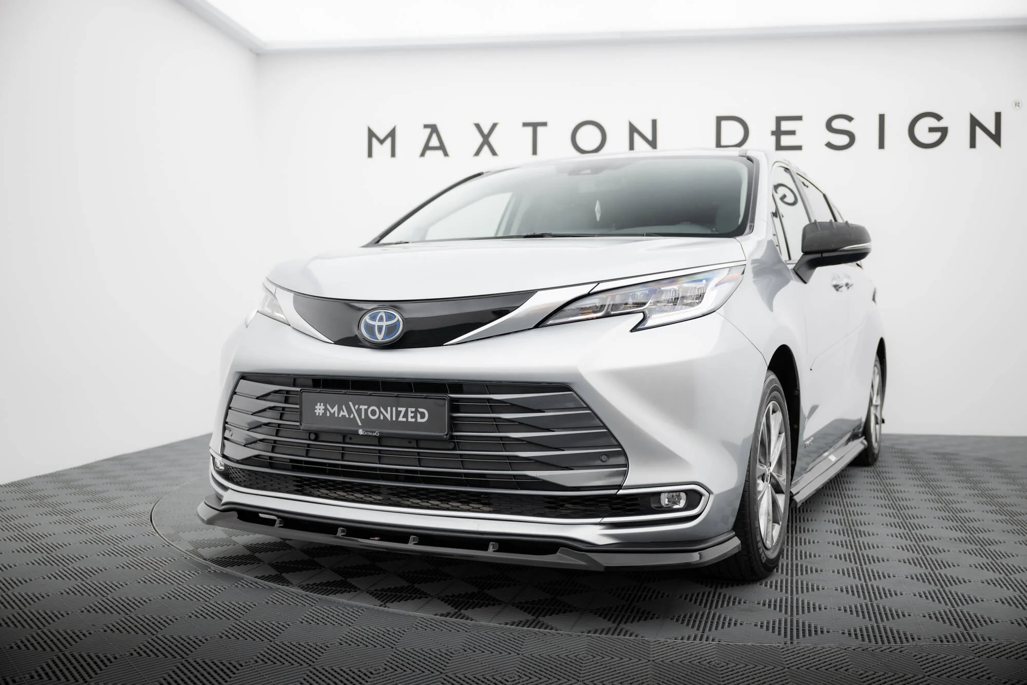 FRONT SPLITTER TOYOTA SIENNA MK4 - Image 3