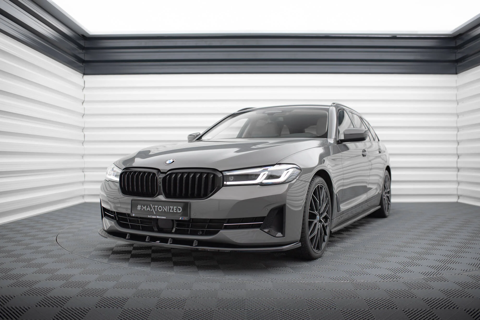FRONT SPLITTER V.1 BMW 5 G30 / G31 FACELIFT - Image 3