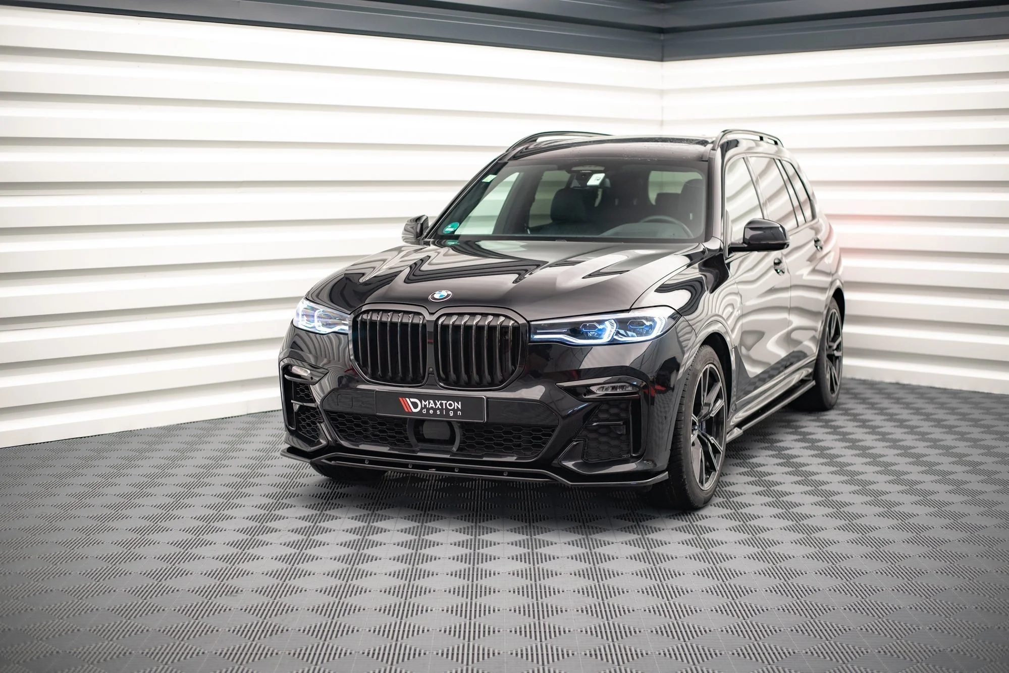 FRONT SPLITTER V.1 BMW X7 M G07 - Image 3