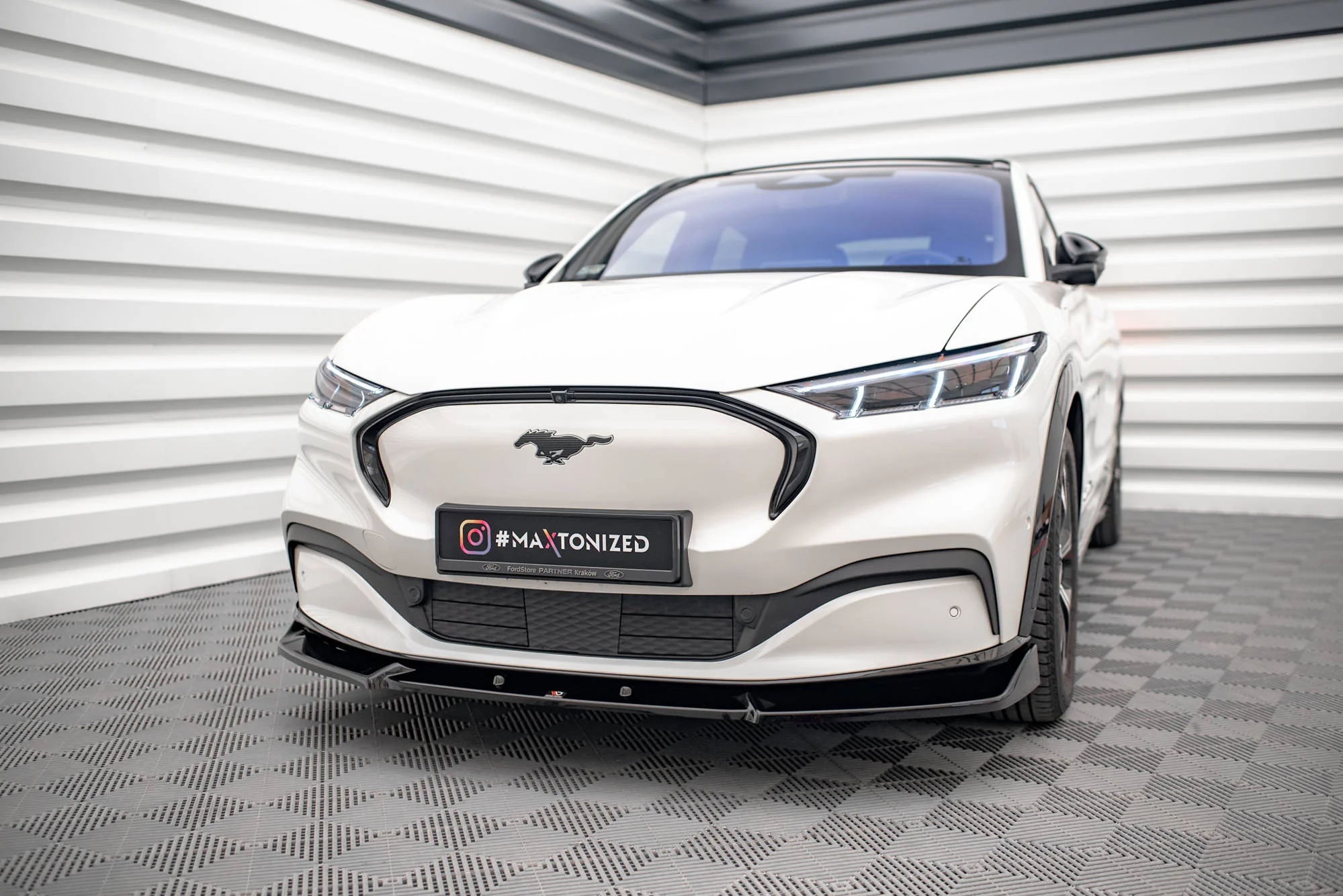 FRONT SPLITTER V.1 FORD MUSTANG MACH-E MK1 - Image 2