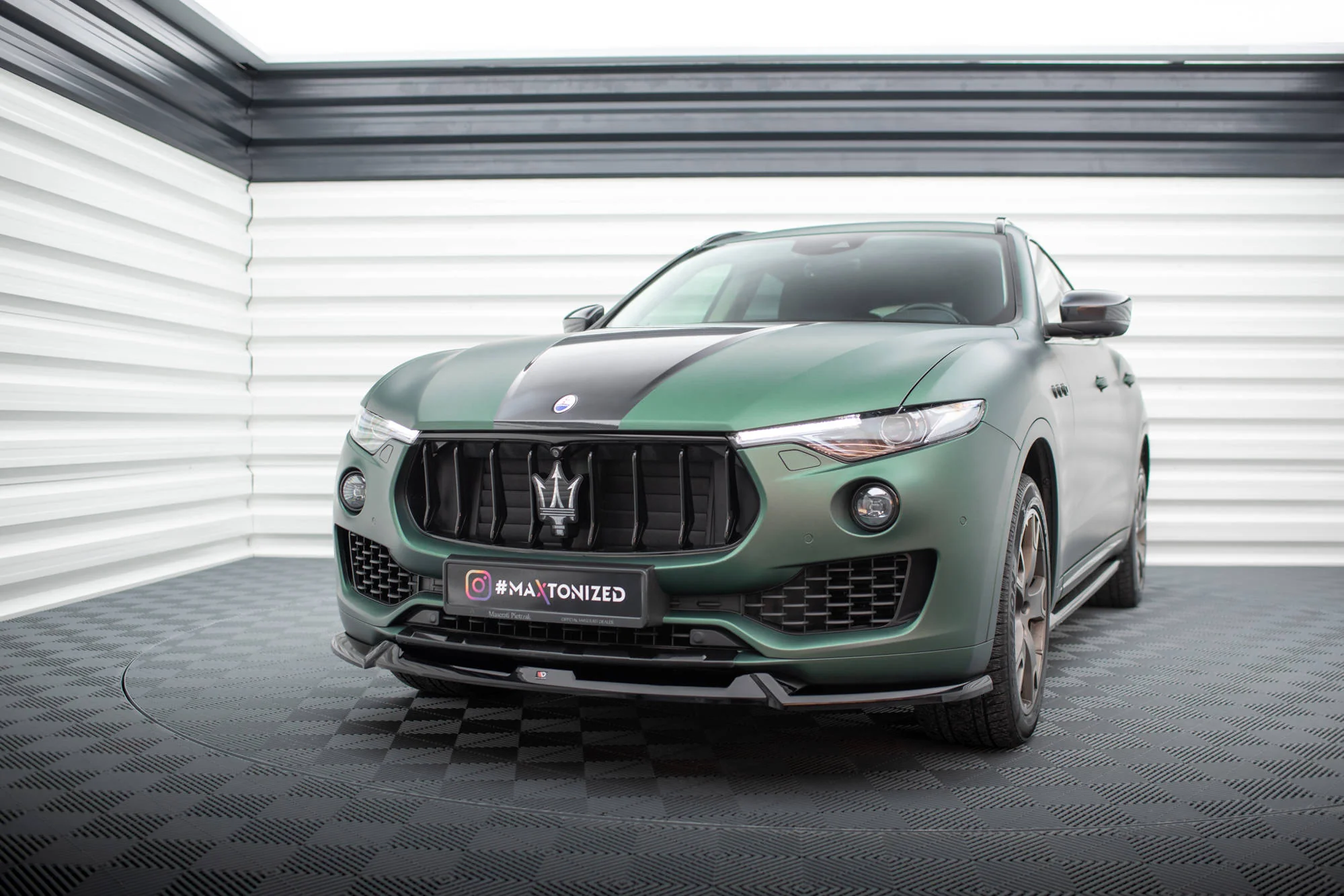 FRONT SPLITTER V.1 MASERATI LEVANTE MK1 - Image 2