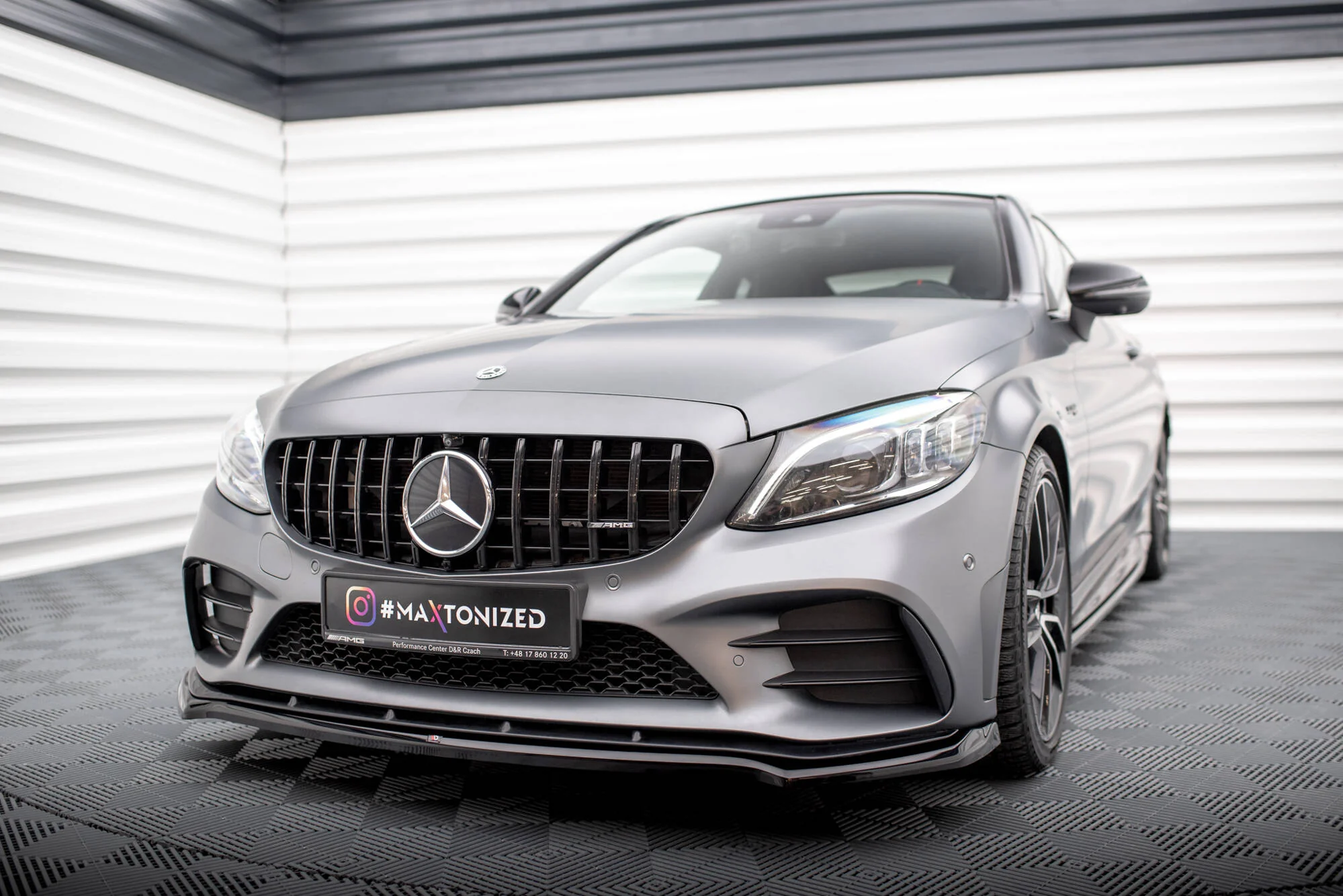 FRONT SPLITTER V.1 MERCEDES-AMG C43 COUPE / SEDAN C205 / W205 FACELIFT - Image 3