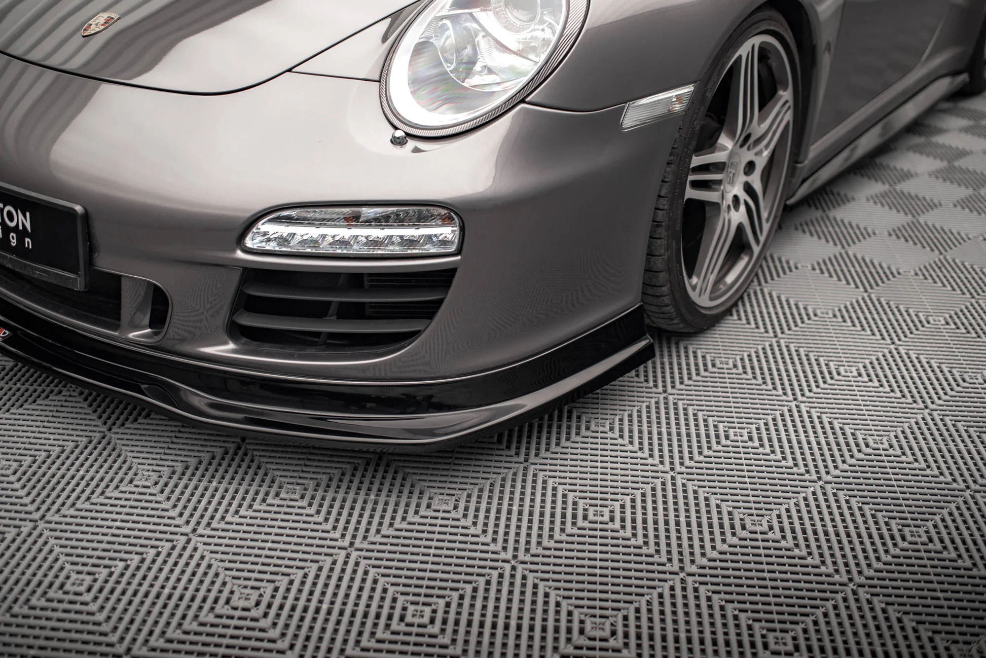 Front Splitter V.1 Porsche 911 Carrera GTS 997 Facelift - Image 5