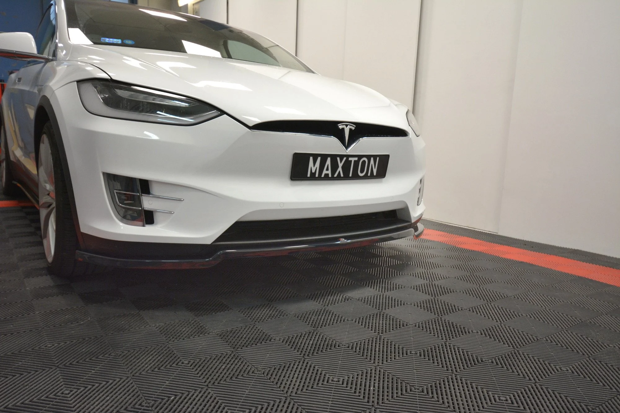 FRONT SPLITTER V.1 TESLA MODEL X - Image 4