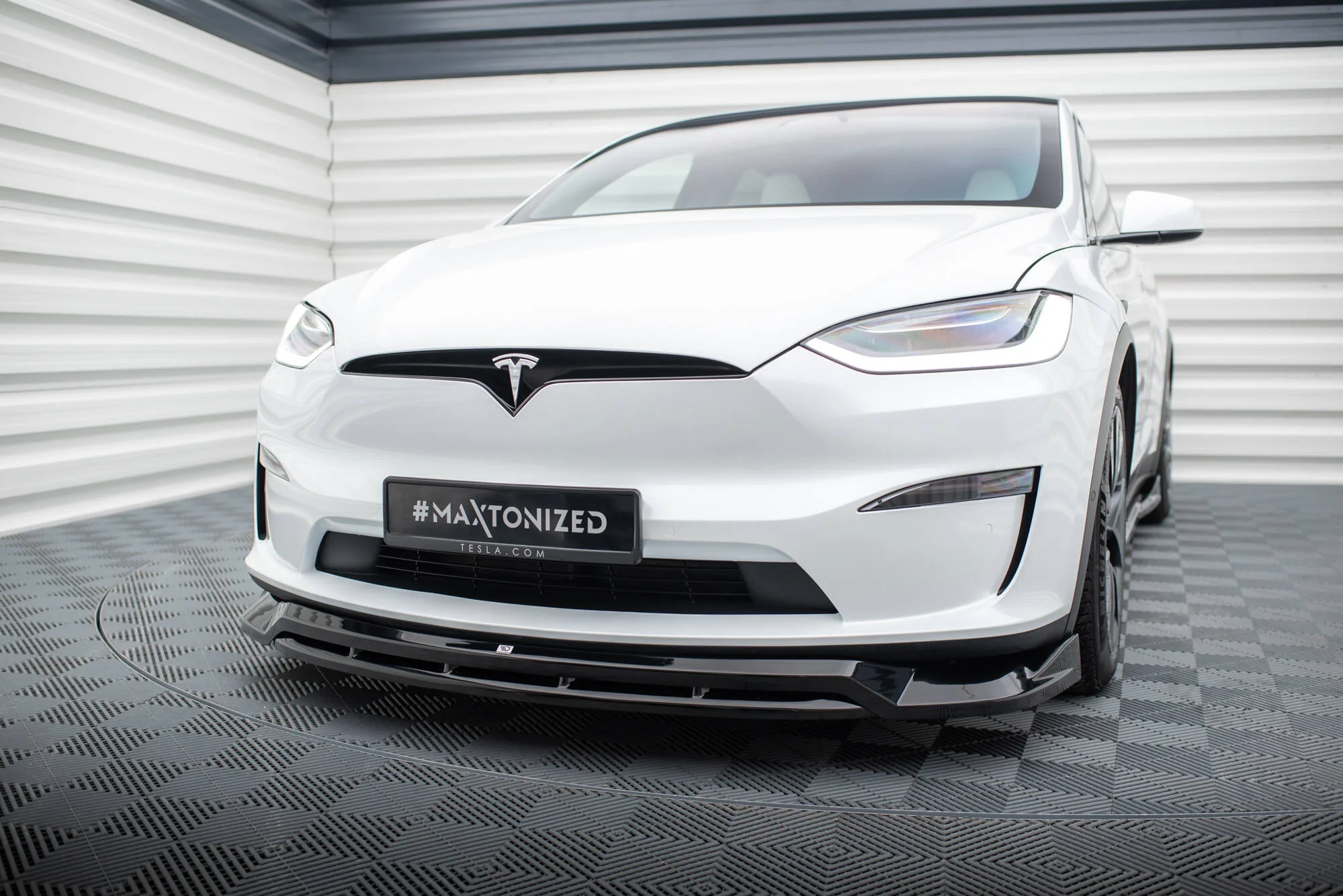 FRONT SPLITTER V.1 TESLA MODEL X MK1 FACELIFT - Image 3
