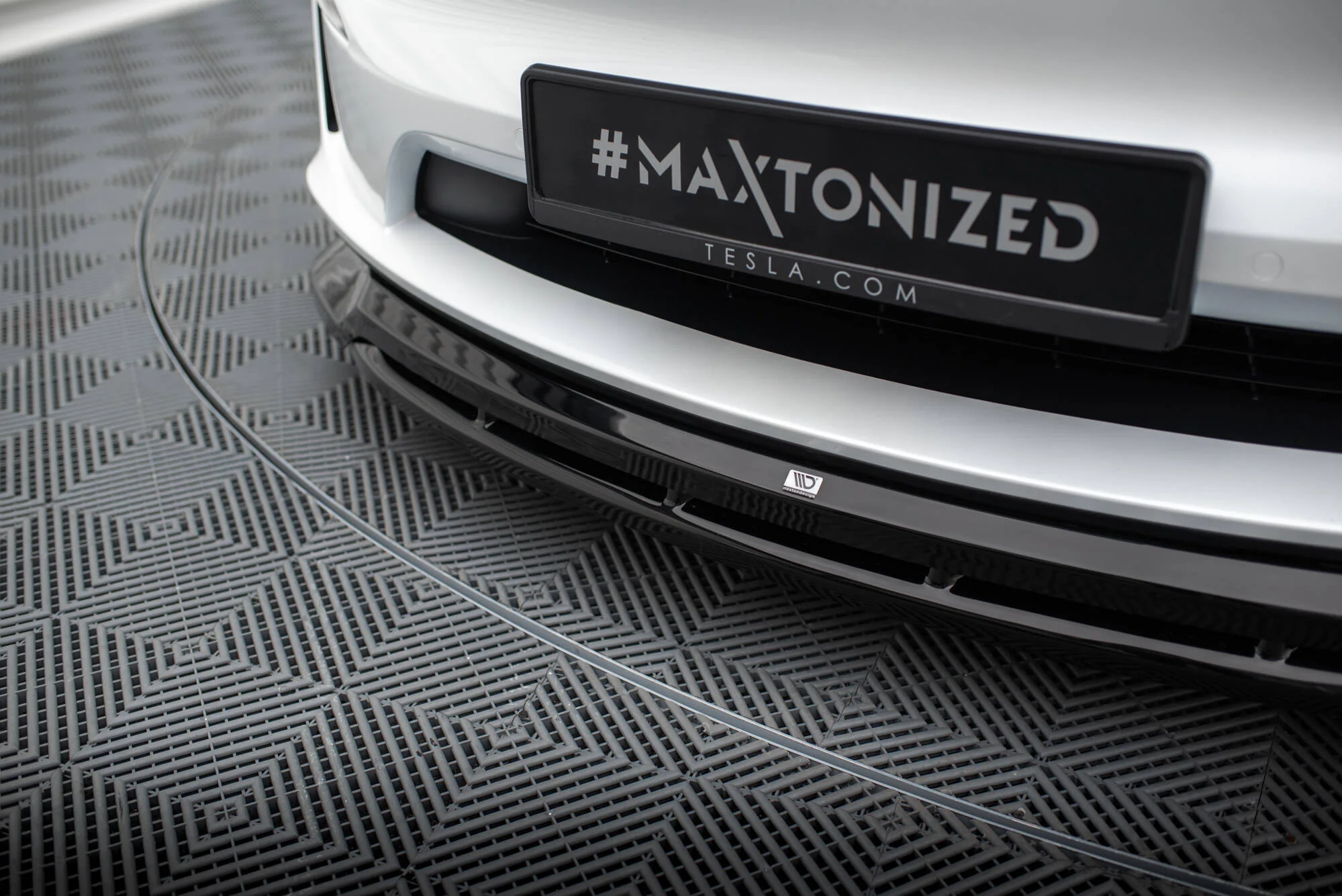 FRONT SPLITTER V.1 TESLA MODEL X MK1 FACELIFT - Image 4