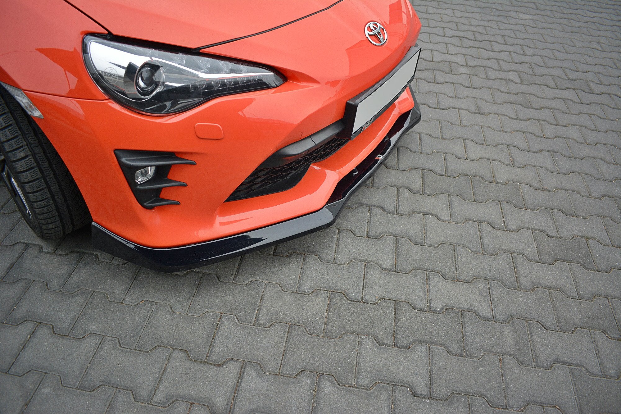 FRONT SPLITTER V.1 TOYOTA GT86 FACELIFT - Image 2