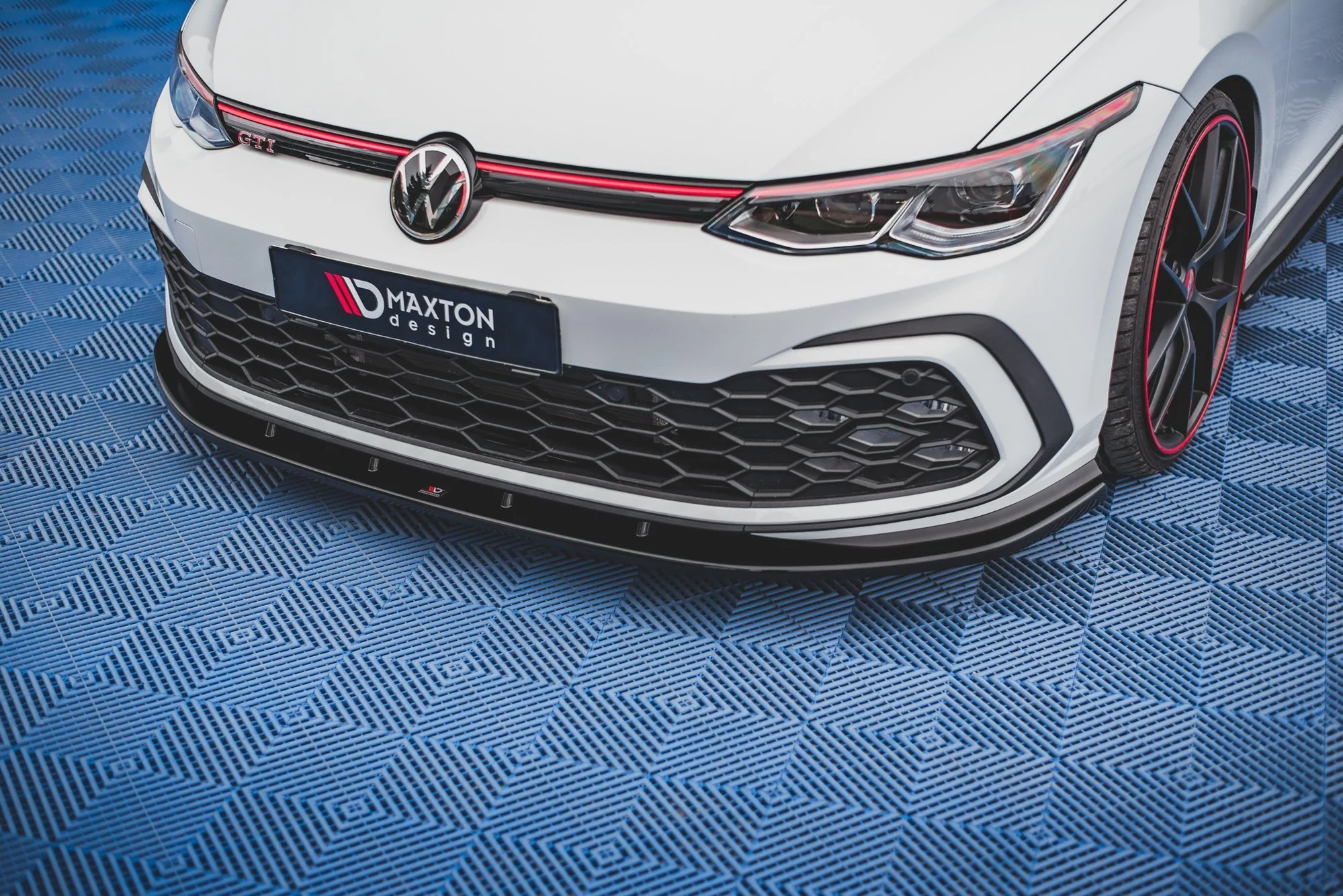 FRONT SPLITTER V.1 VOLKSWAGEN GOLF 8 GTI / R-LINE - Image 2