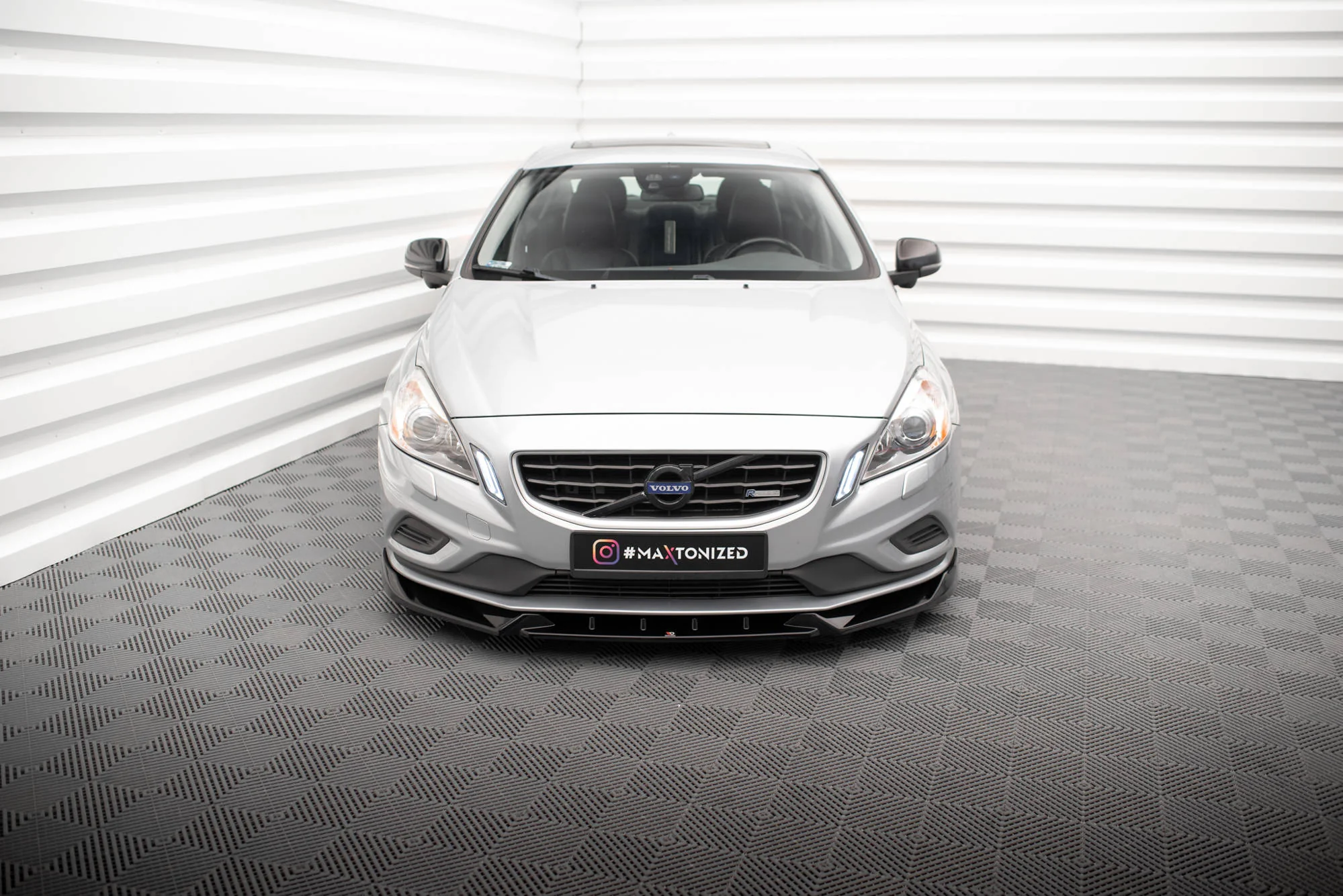 FRONT SPLITTER V.1 VOLVO S60 R-DESIGN MK2 - Image 3