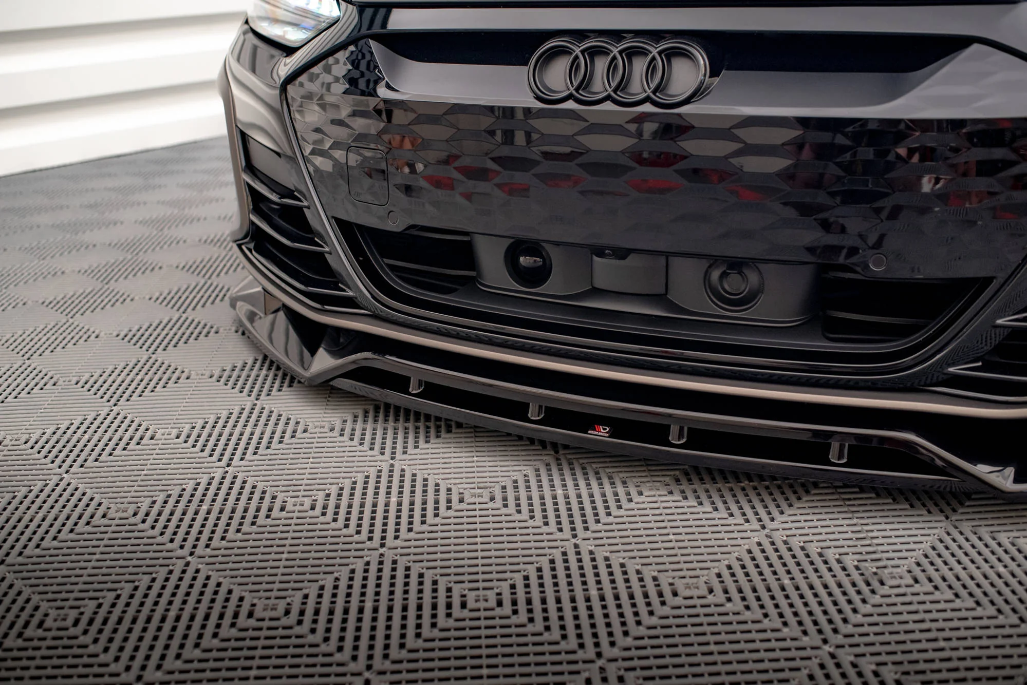 FRONT SPLITTER V.2 AUDI E-TRON GT / RS GT MK1 - Image 3