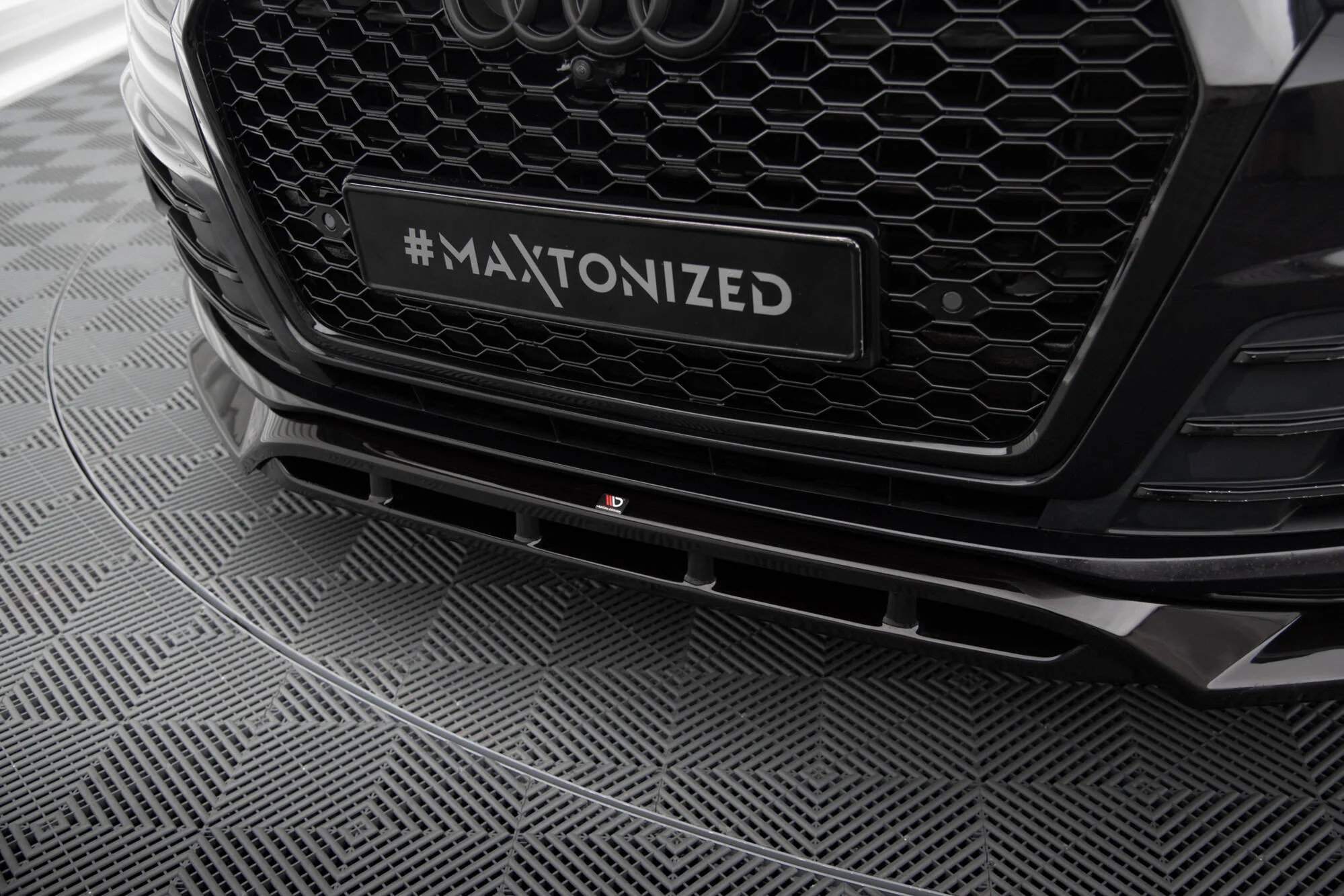 Front Splitter V.2 Audi SQ7 / Q7 S-Line Mk2 - Image 4