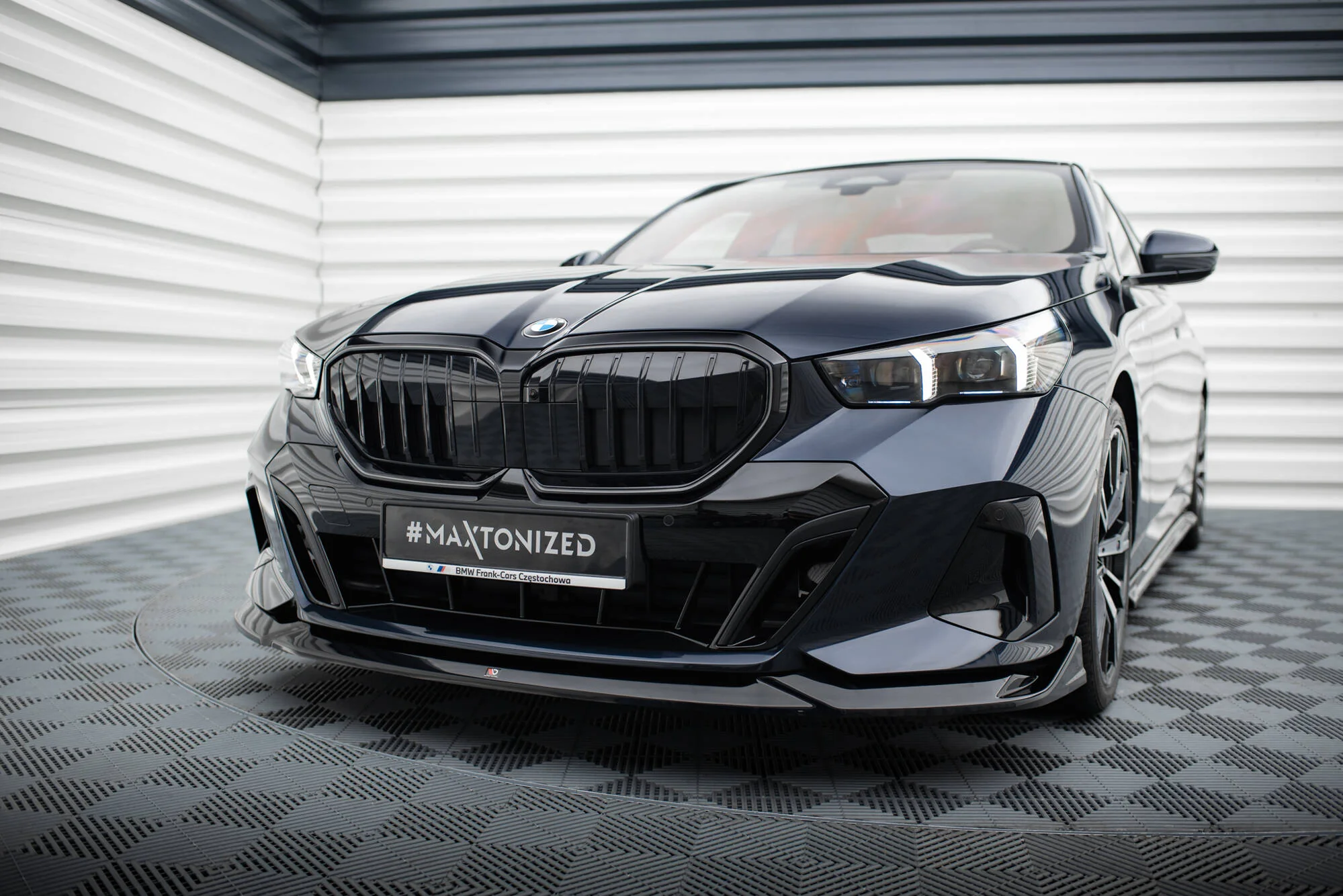 FRONT SPLITTER V.2 BMW 5 M-PACK G60 - Image 3