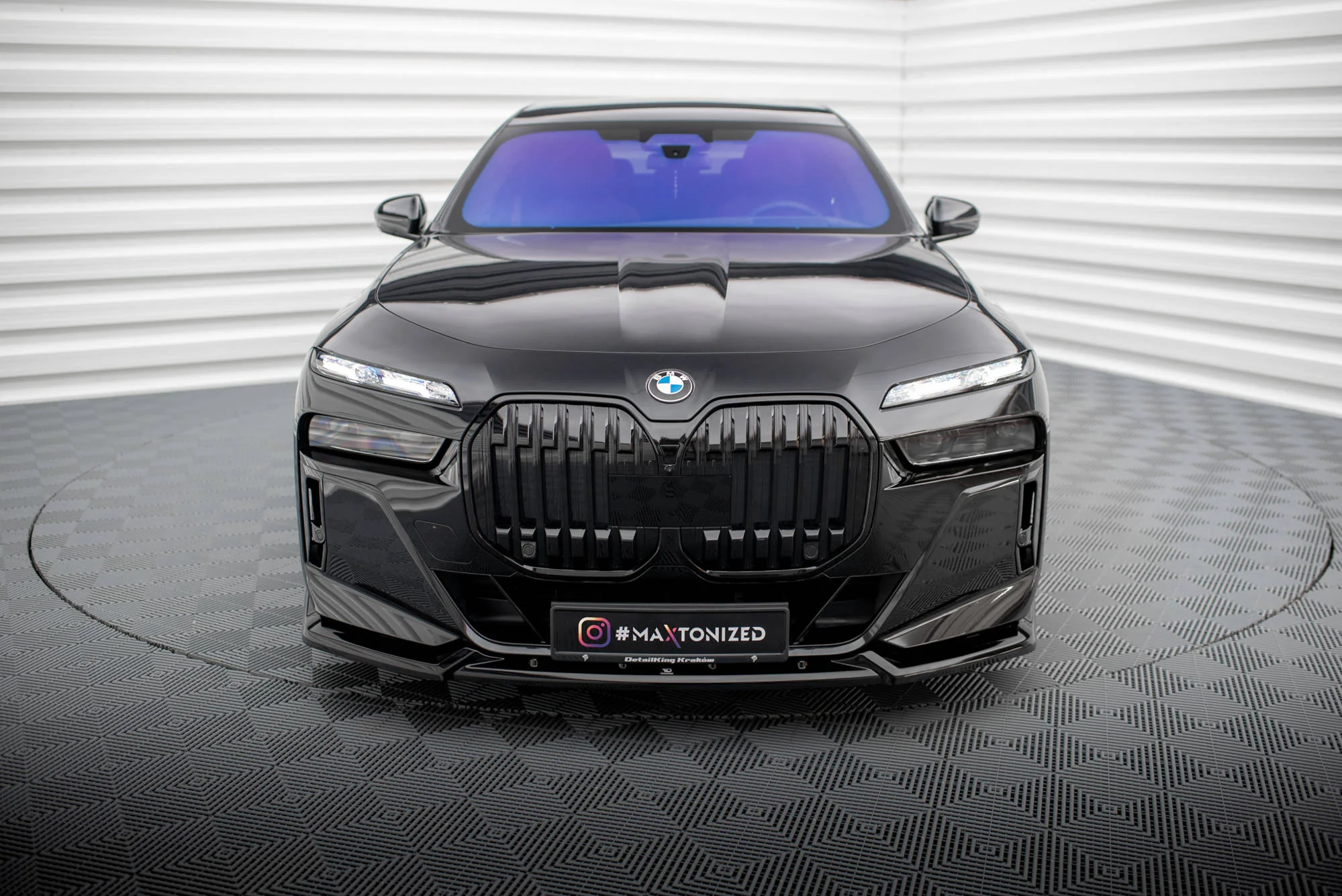 FRONT SPLITTER V.2 BMW 7 M-PACK / M760 G70 - Image 3
