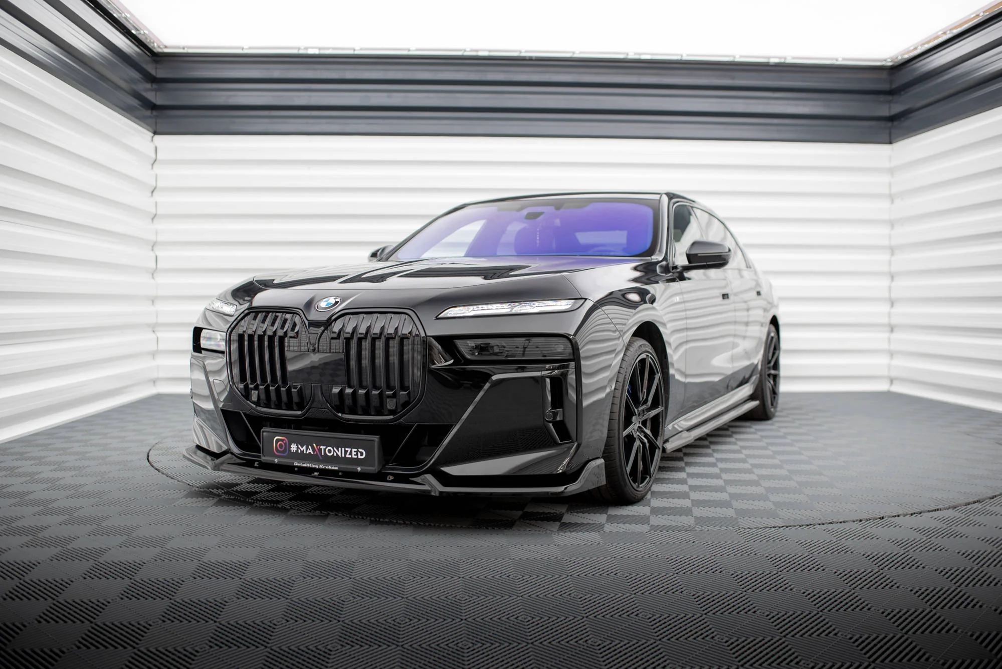 FRONT SPLITTER V.2 BMW 7 M-PACK / M760 G70 - Image 4