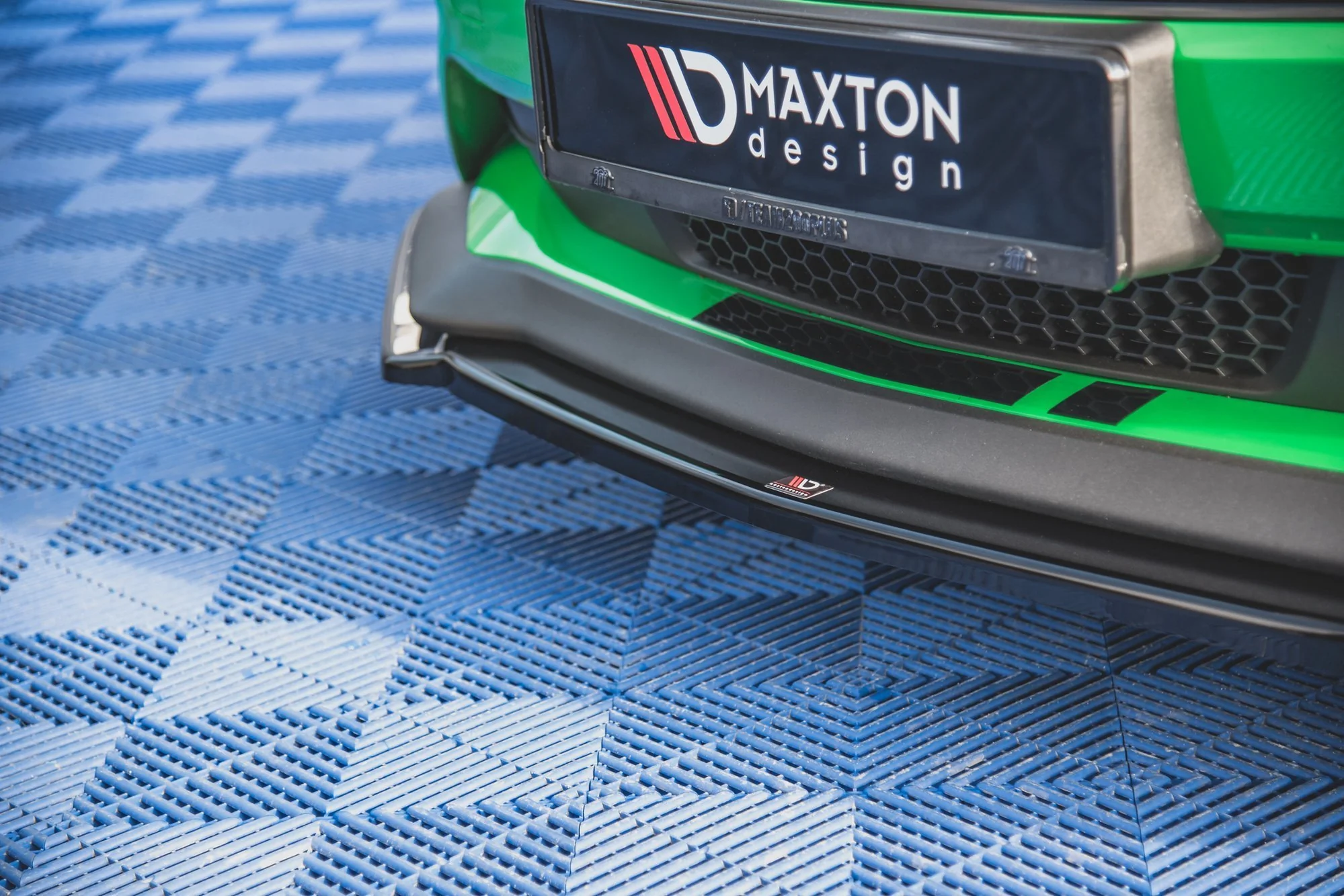 FRONT SPLITTER V.2 + FLAPS FORD MUSTANG GT MK6 FACELIFT - Image 5