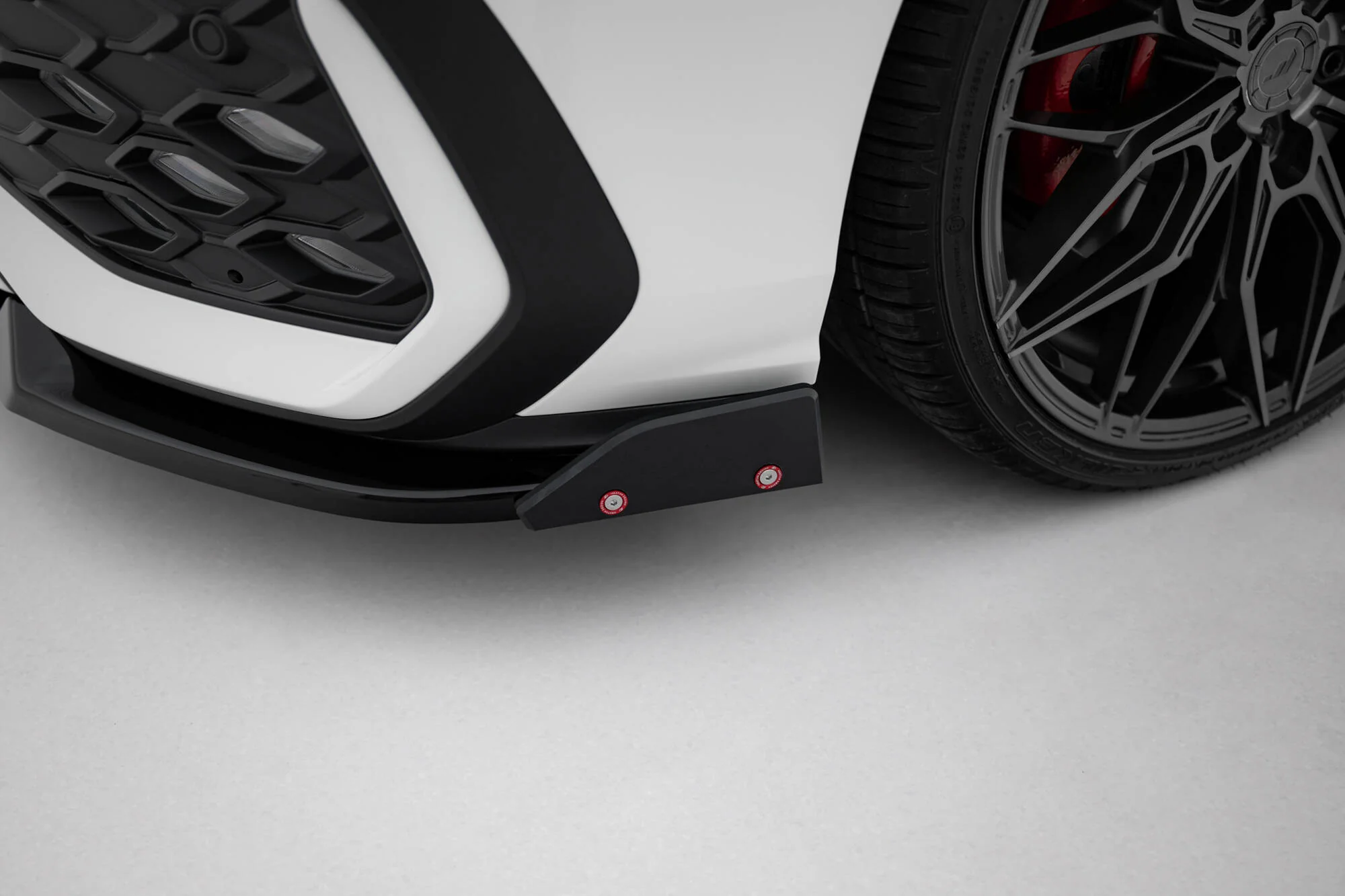 Front Splitter V.2 + Flaps Volkswagen Golf GTI / GTE / R-Line Mk8 Facelift - Image 4