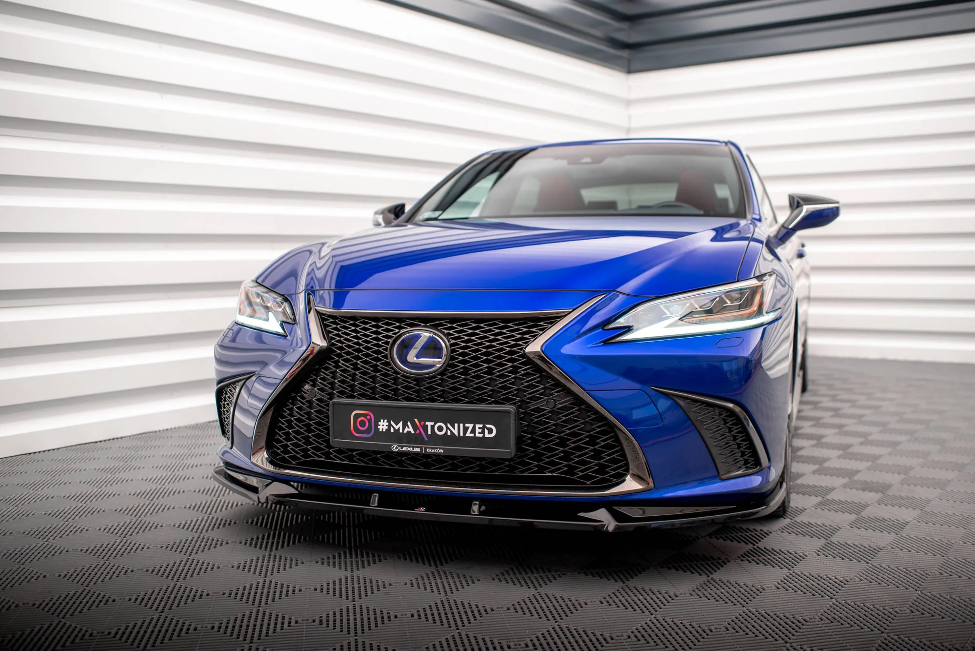 FRONT SPLITTER V.2 LEXUS ES F SPORT MK7 - Image 2
