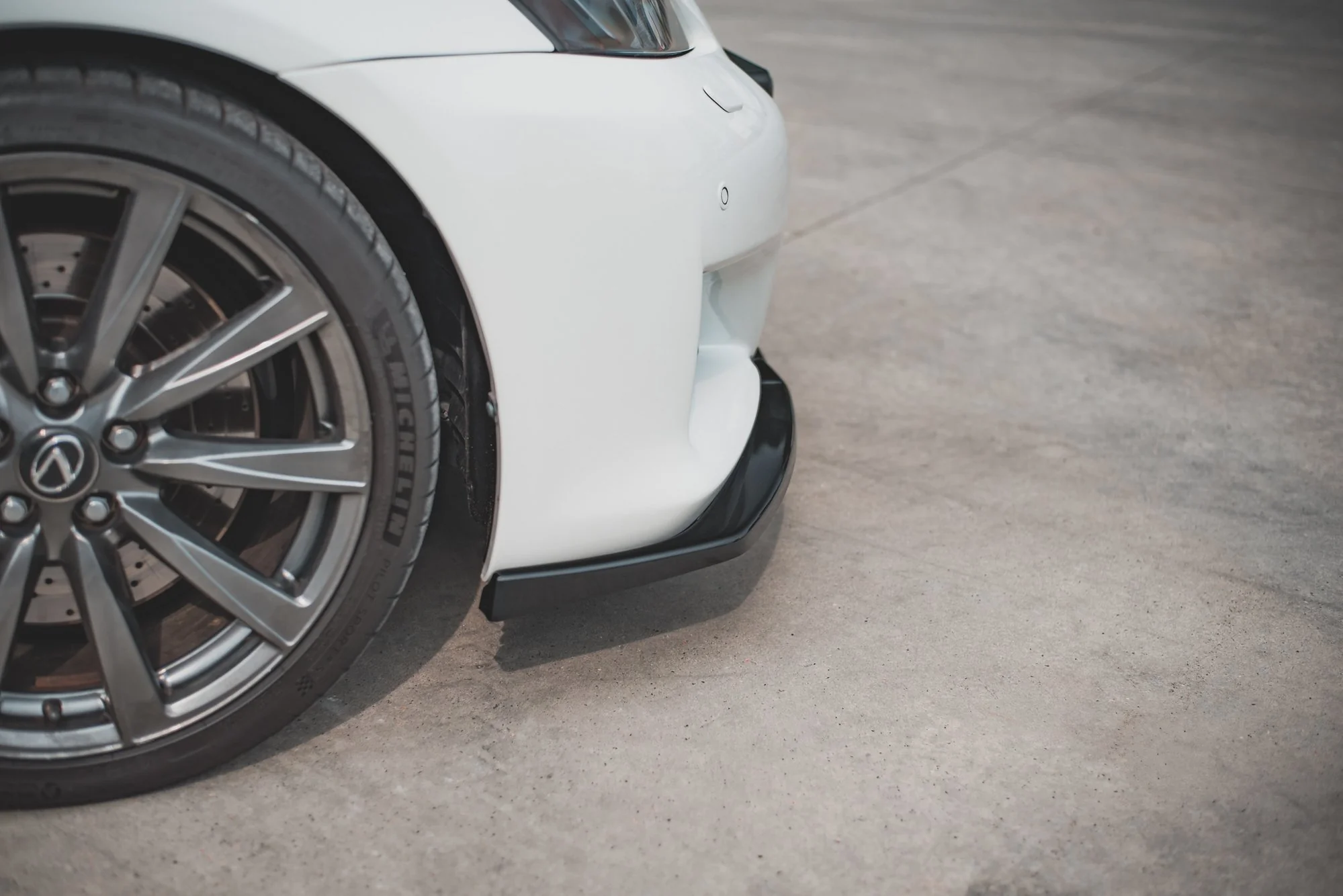 FRONT SPLITTER V.2 LEXUS IS F MK2 - Image 2