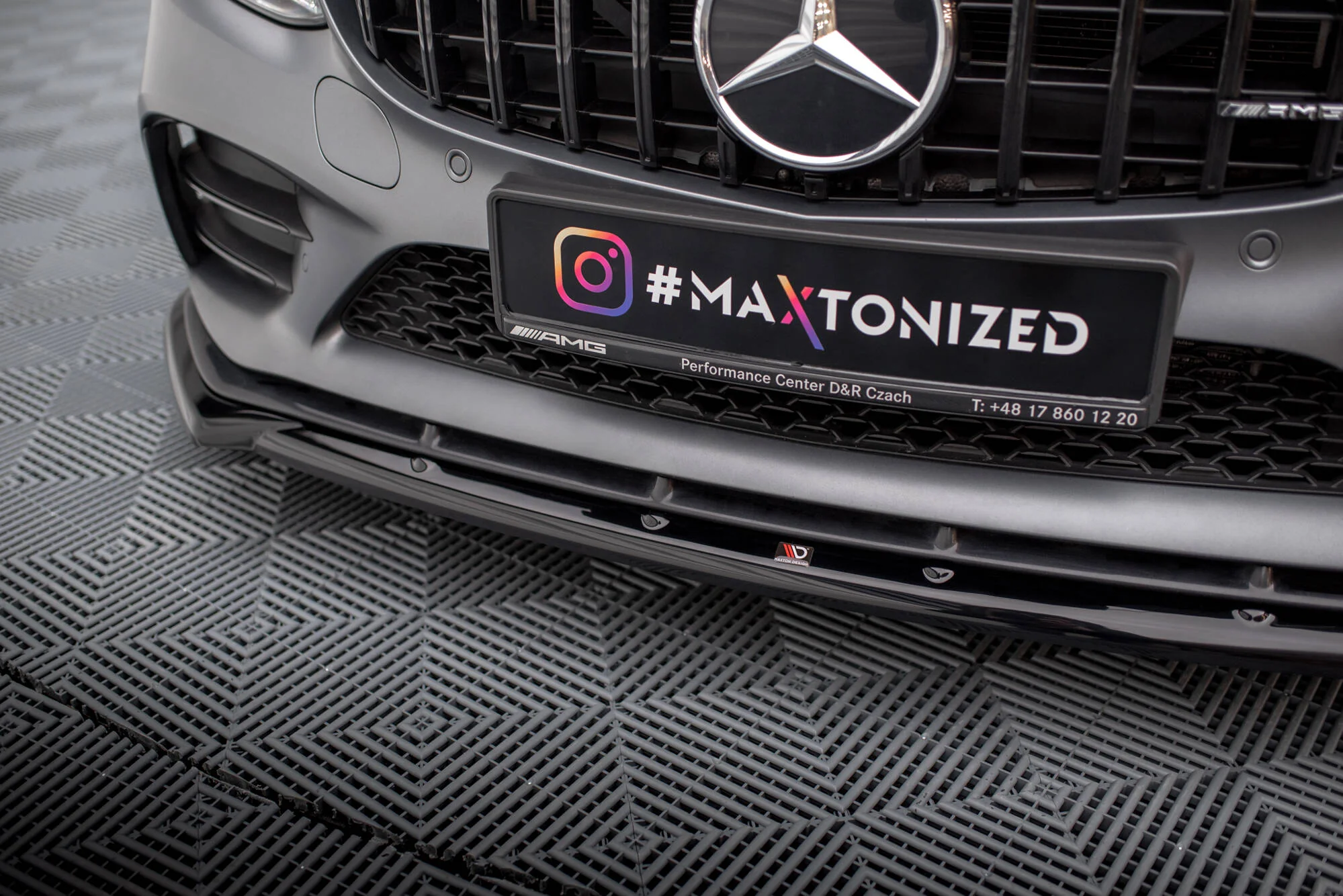 FRONT SPLITTER V.2 MERCEDES-AMG C43 COUPE / SEDAN C205 / W205 FACELIFT - Image 3