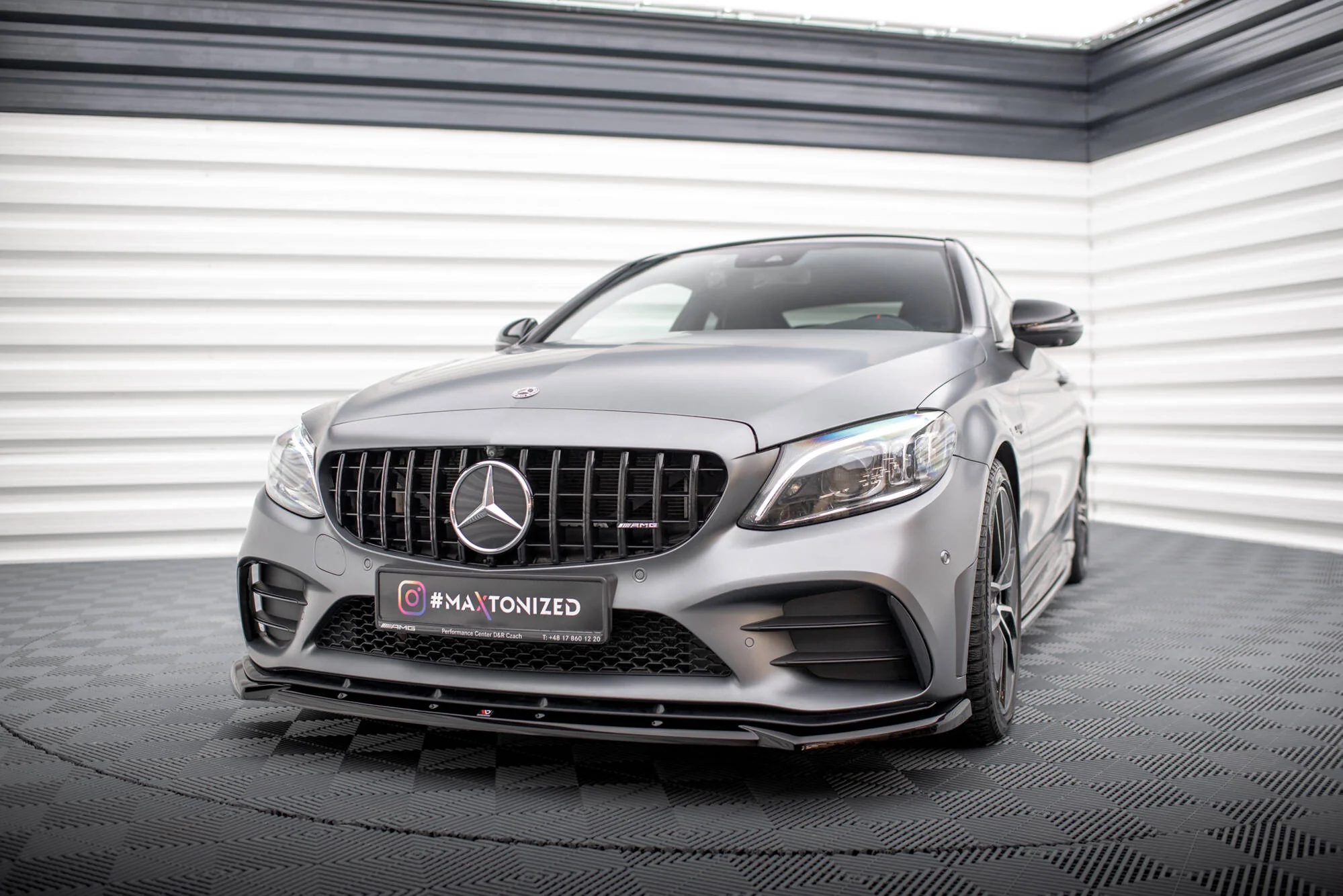 FRONT SPLITTER V.2 MERCEDES-AMG C43 COUPE / SEDAN C205 / W205 FACELIFT - Image 4
