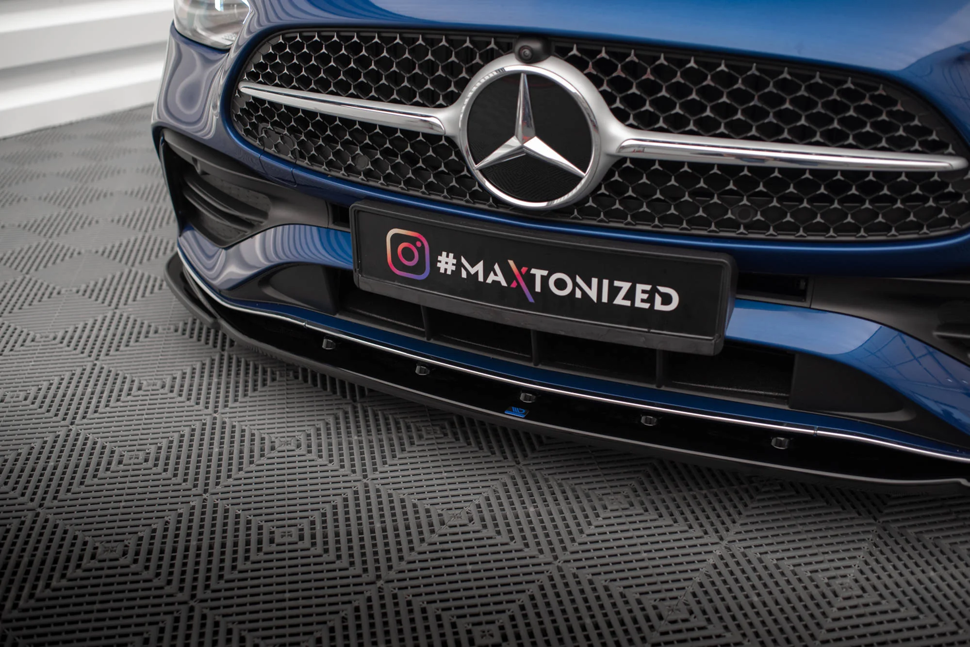 FRONT SPLITTER V.2 MERCEDES-BENZ C AMG-LINE W206 - Image 3
