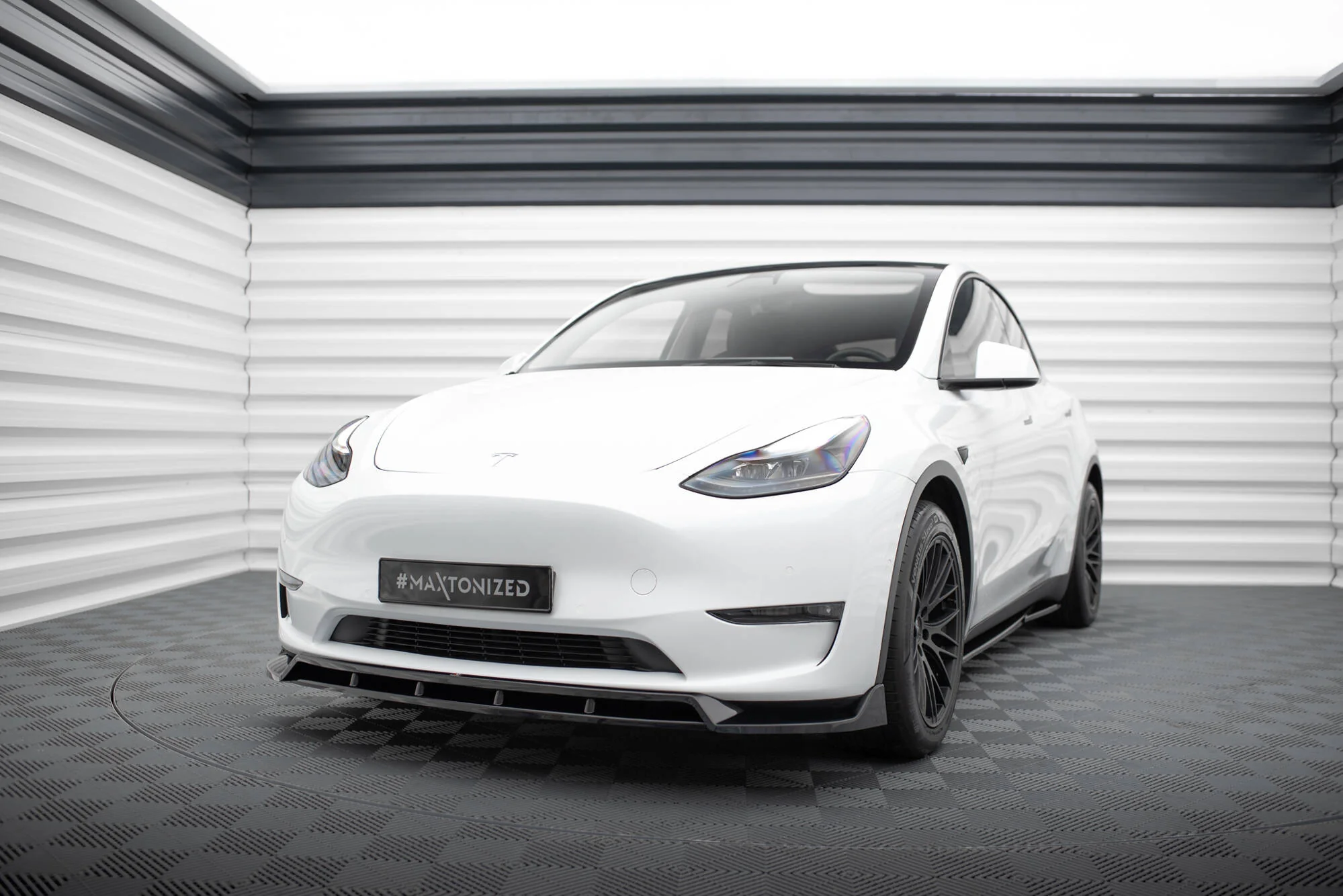 FRONT SPLITTER V.2 TESLA MODEL Y - Image 3