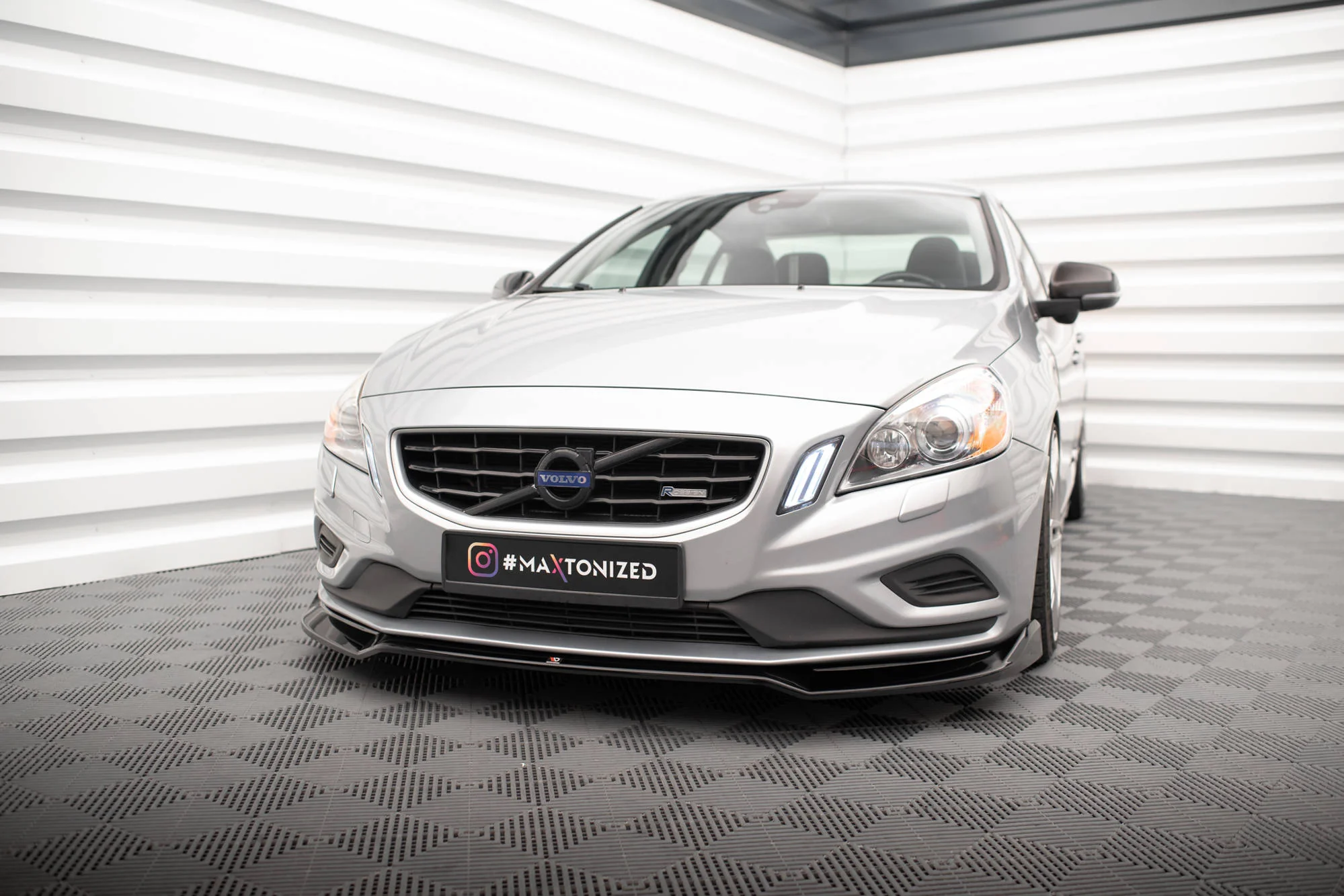 FRONT SPLITTER V.2 VOLVO S60 R-DESIGN MK2 - Image 2