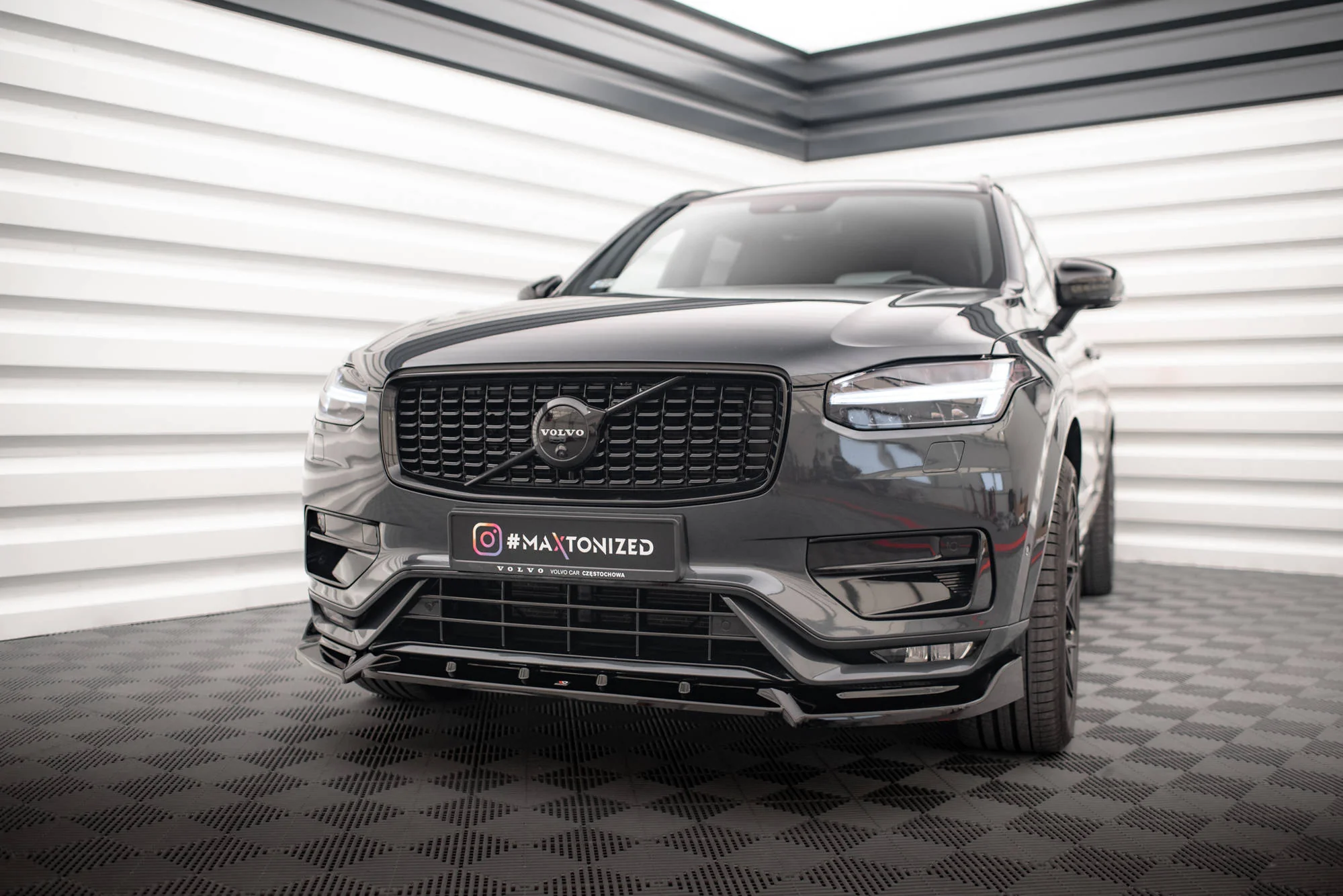 FRONT SPLITTER V.2 VOLVO XC90 R-DESIGN MK2 FACELIFT - Image 2