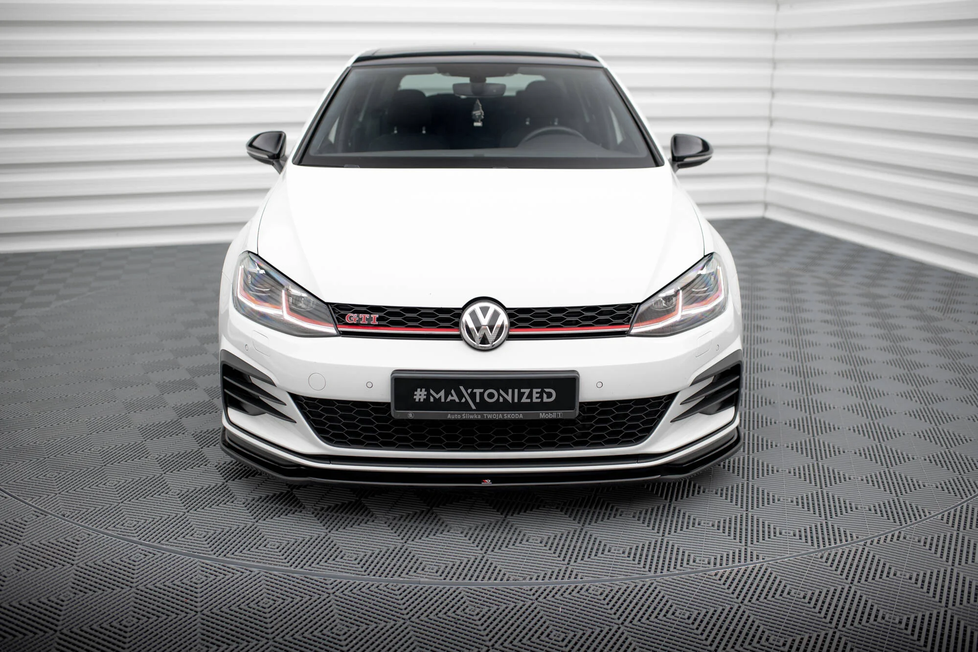 FRONT SPLITTER V.2 VW GOLF VII GTI FACELIFT - Image 2