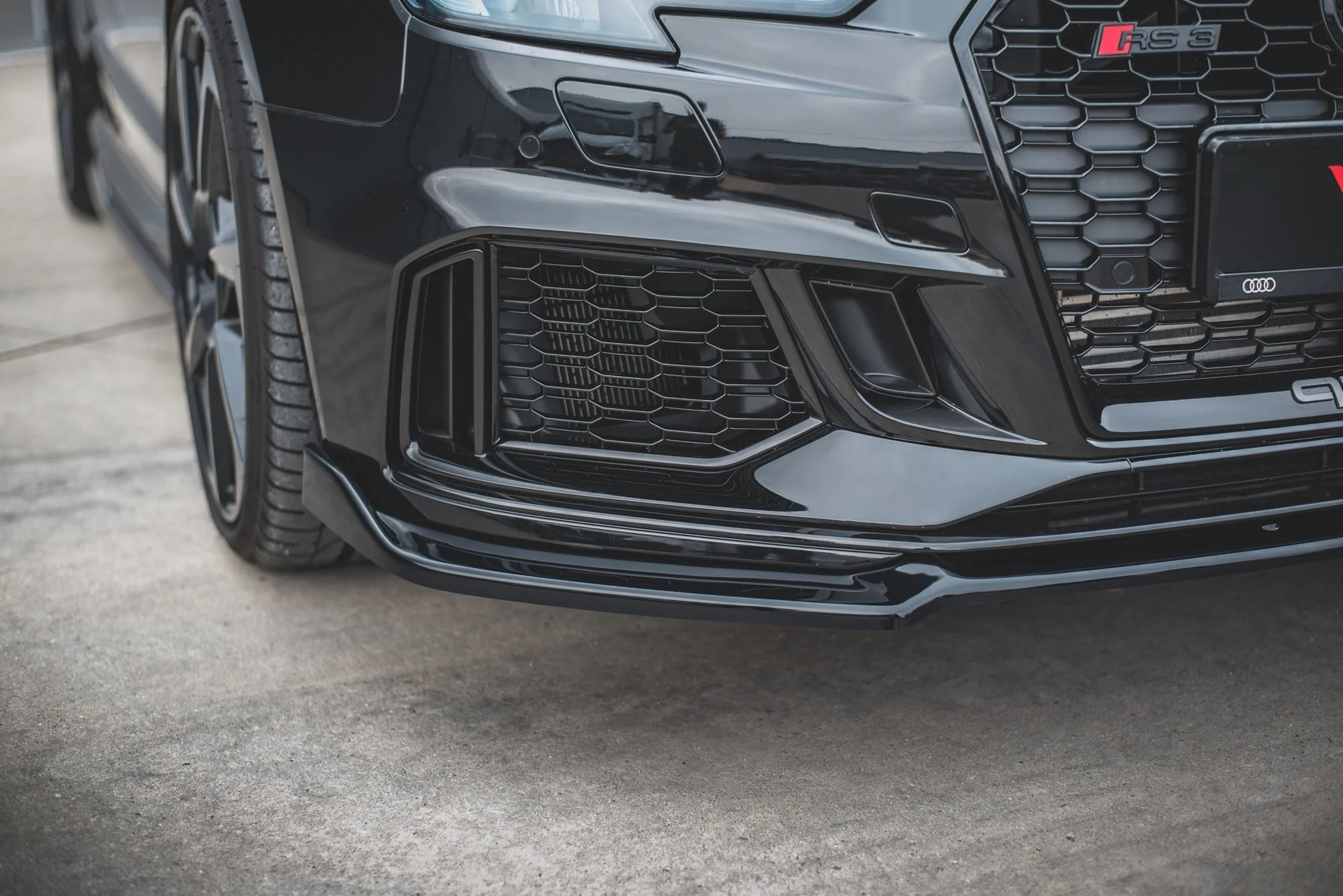 FRONT SPLITTER V.3 AUDI RS3 8V FACELIFT Sportback - Image 2