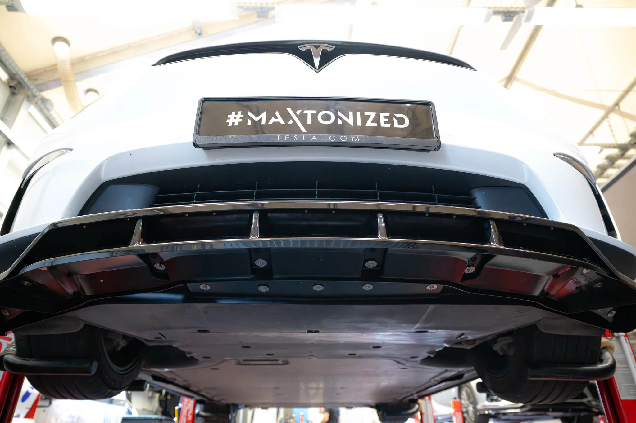 FRONT SPLITTER V.3 TESLA MODEL X MK1 FACELIFT - Image 10